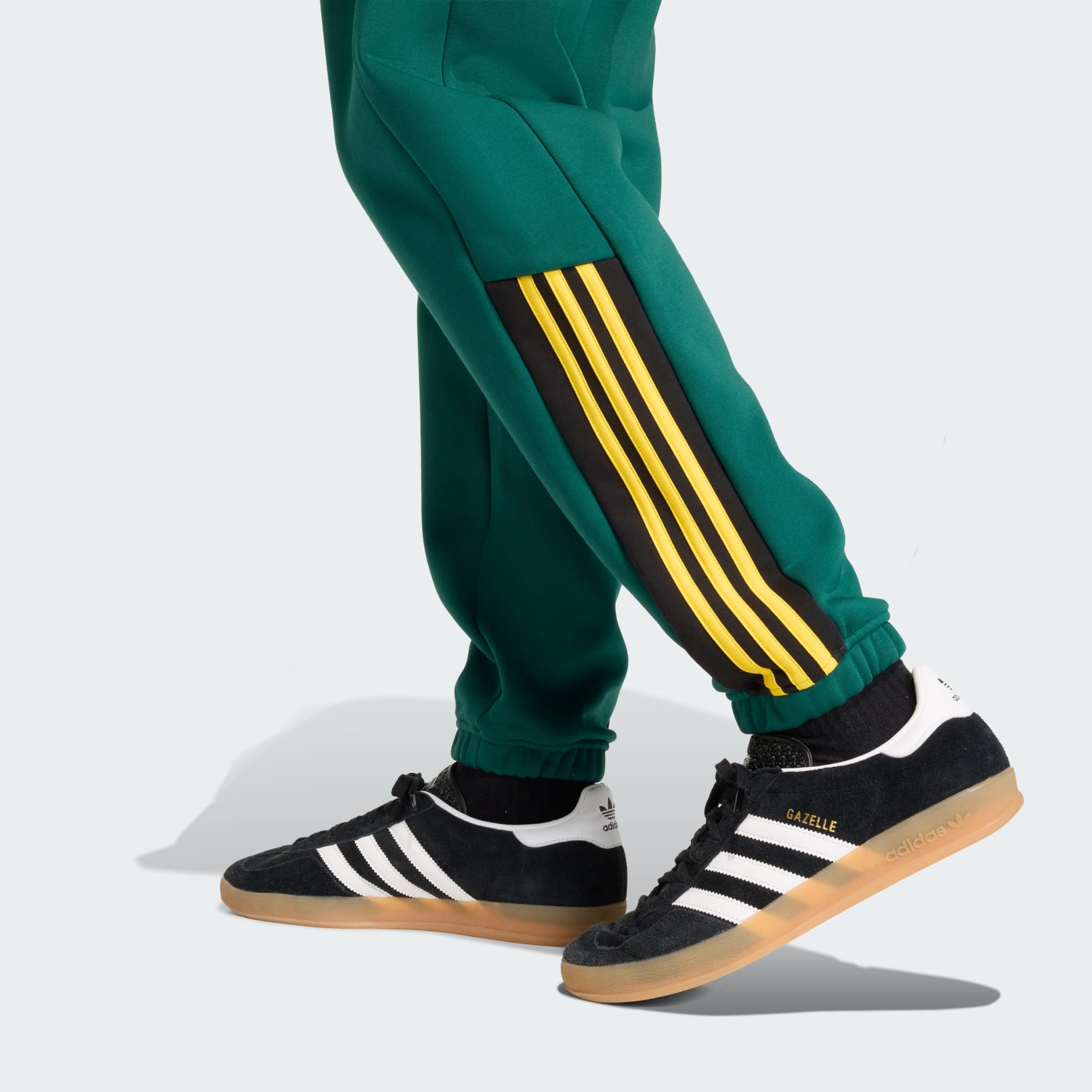 HALF STRIPES SWEATPANTS