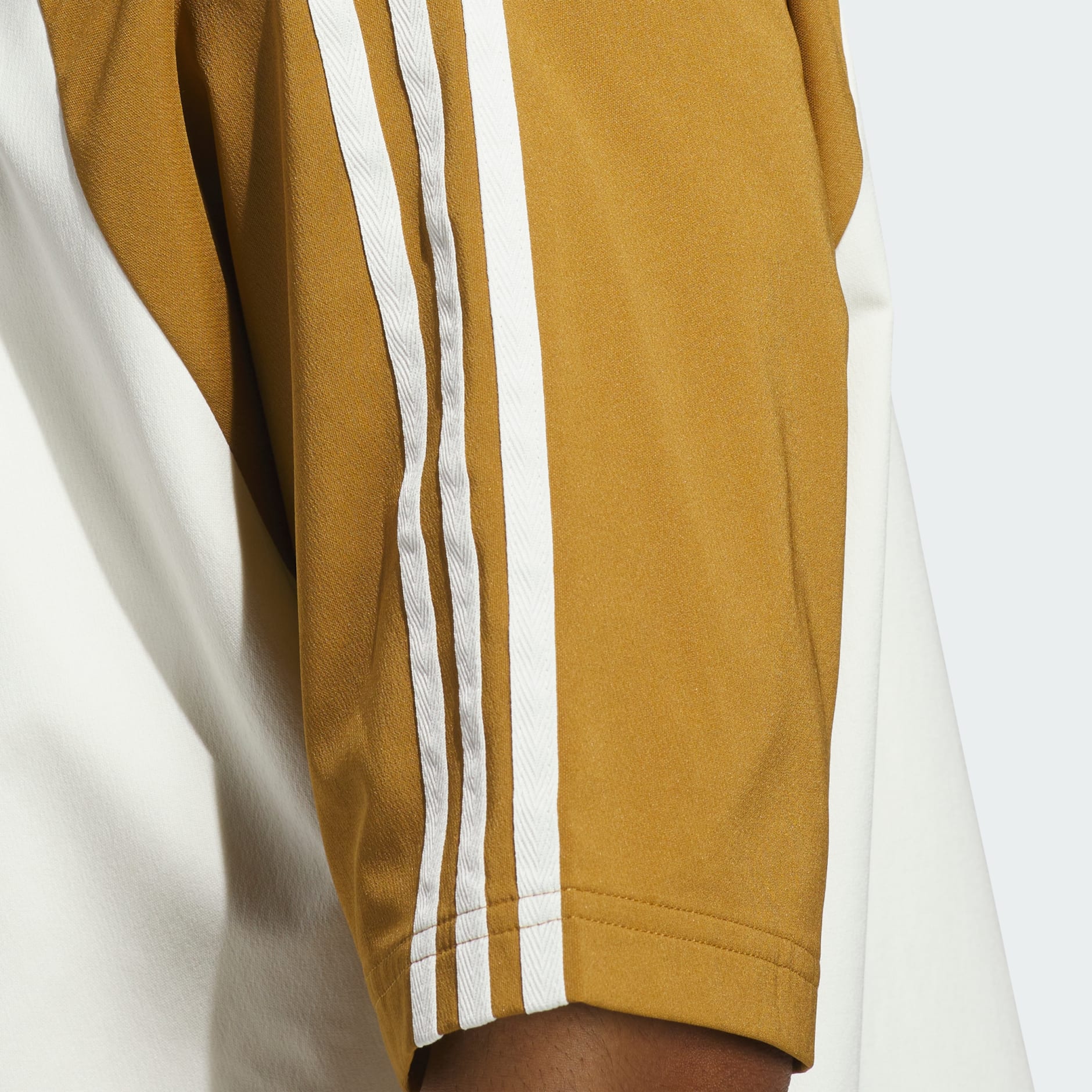 חולצת Winter Shooter