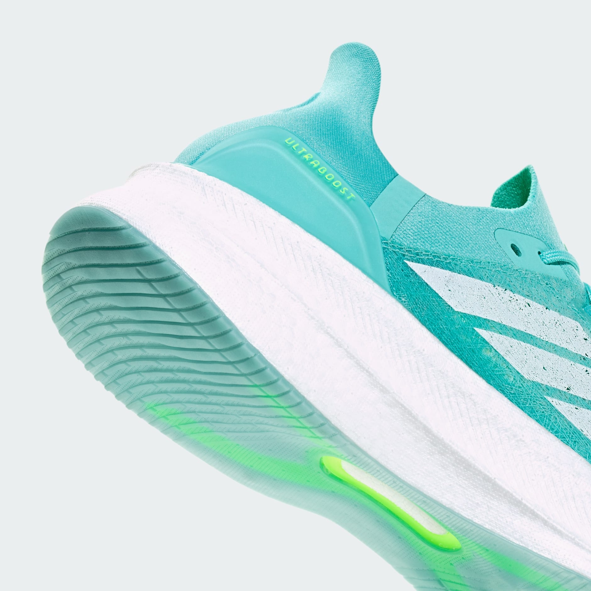 حذاء Ultraboost 5 Strung