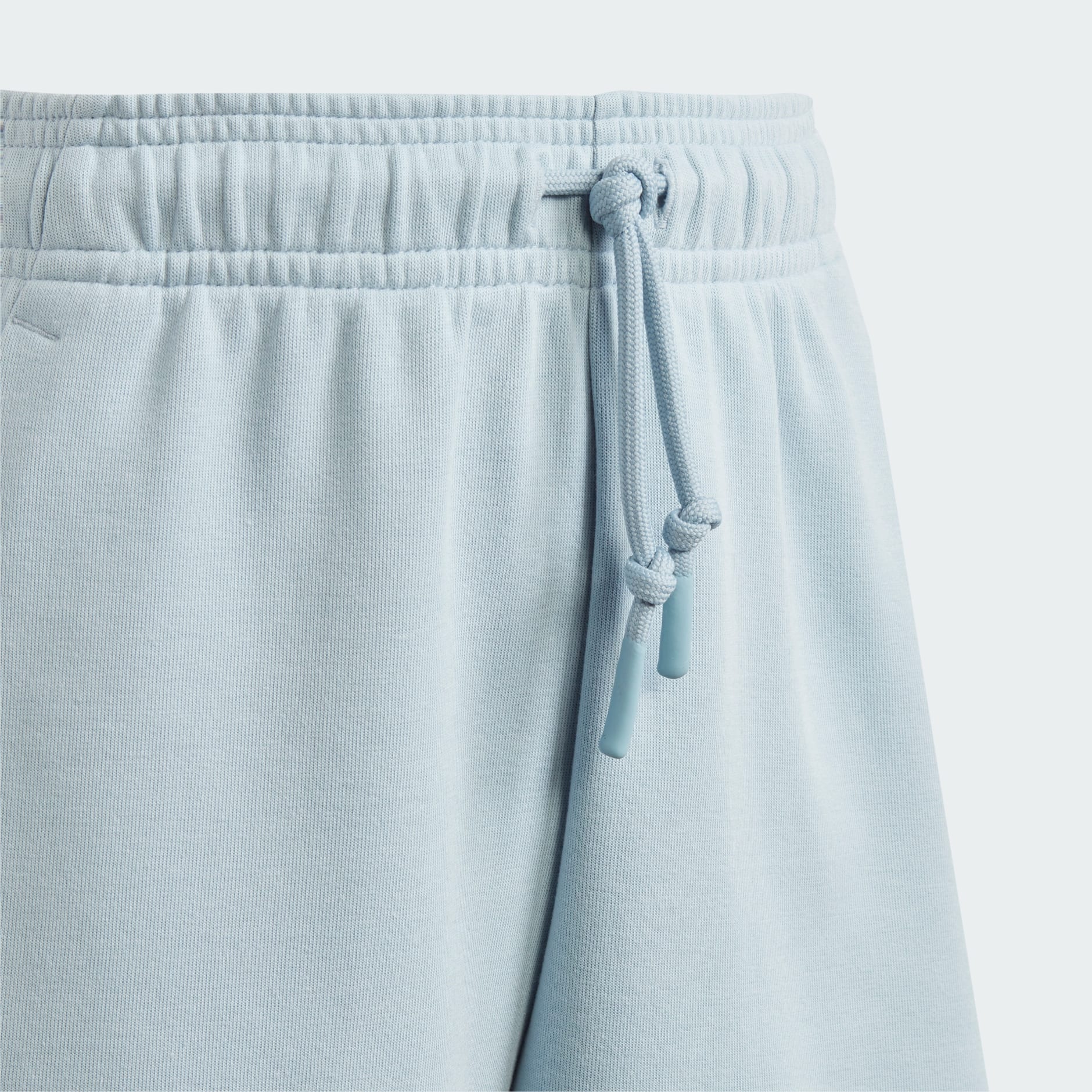 Future Icons Logo 8-Inch Shorts