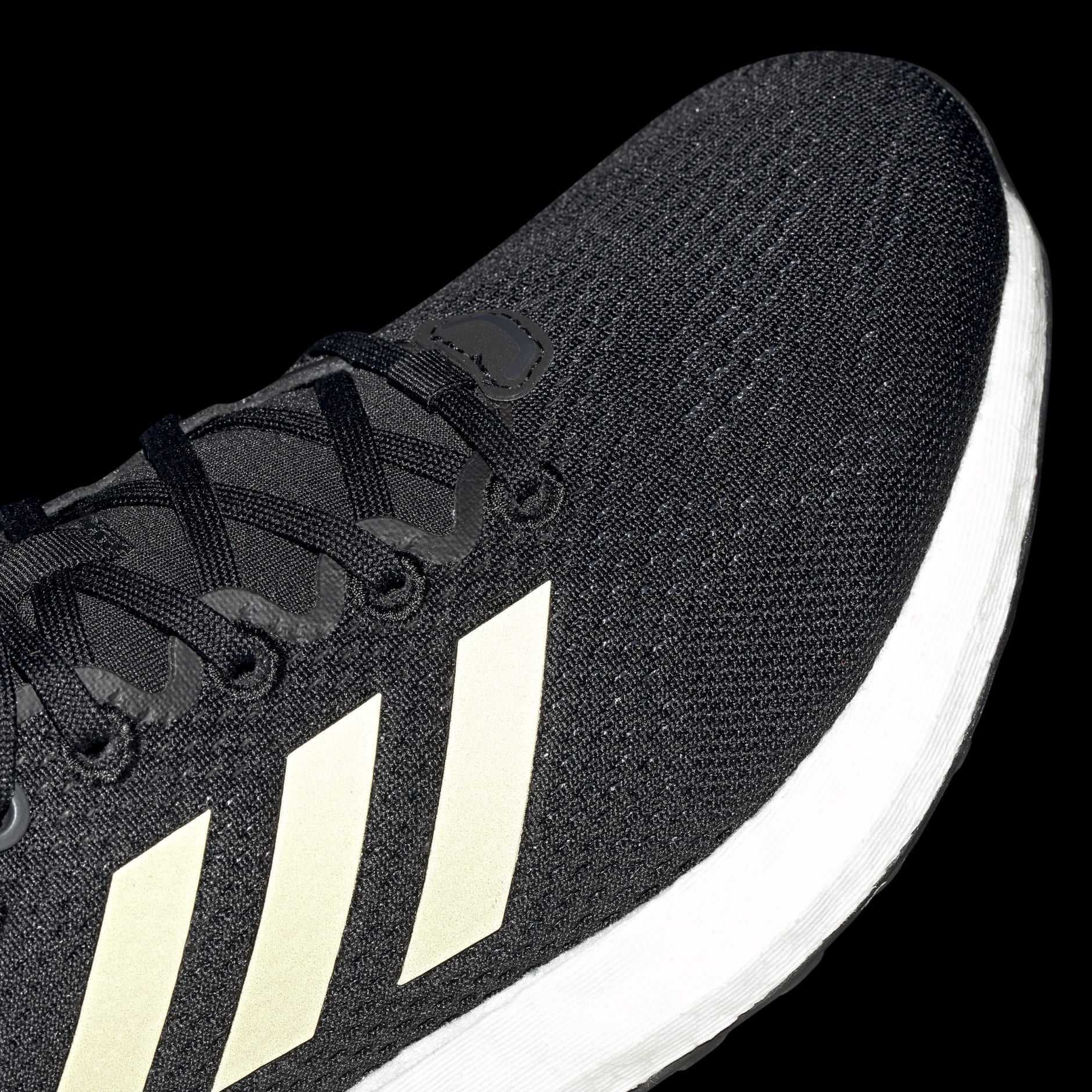נעלי Pureboost 21