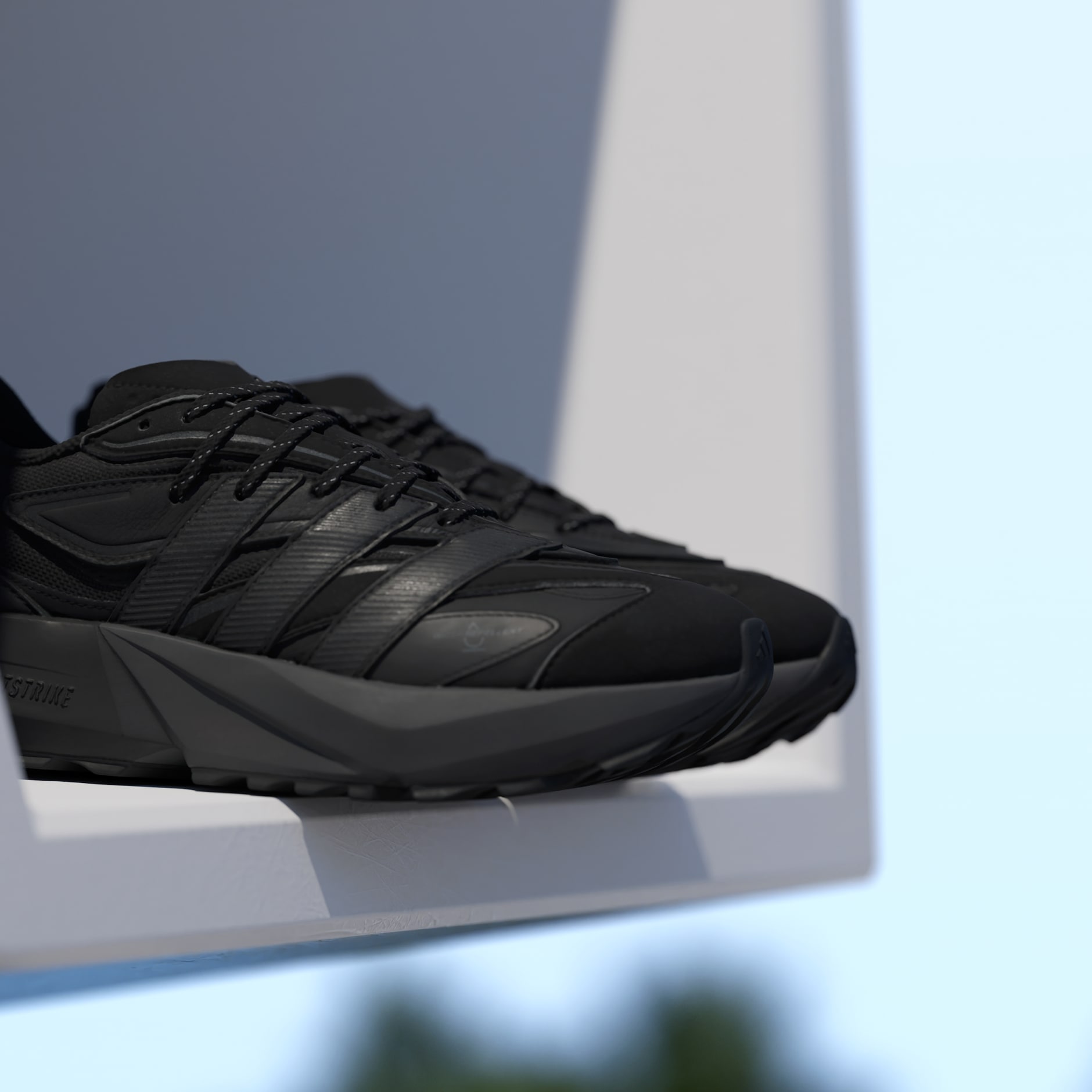 Lightblaze ATR 鞋款