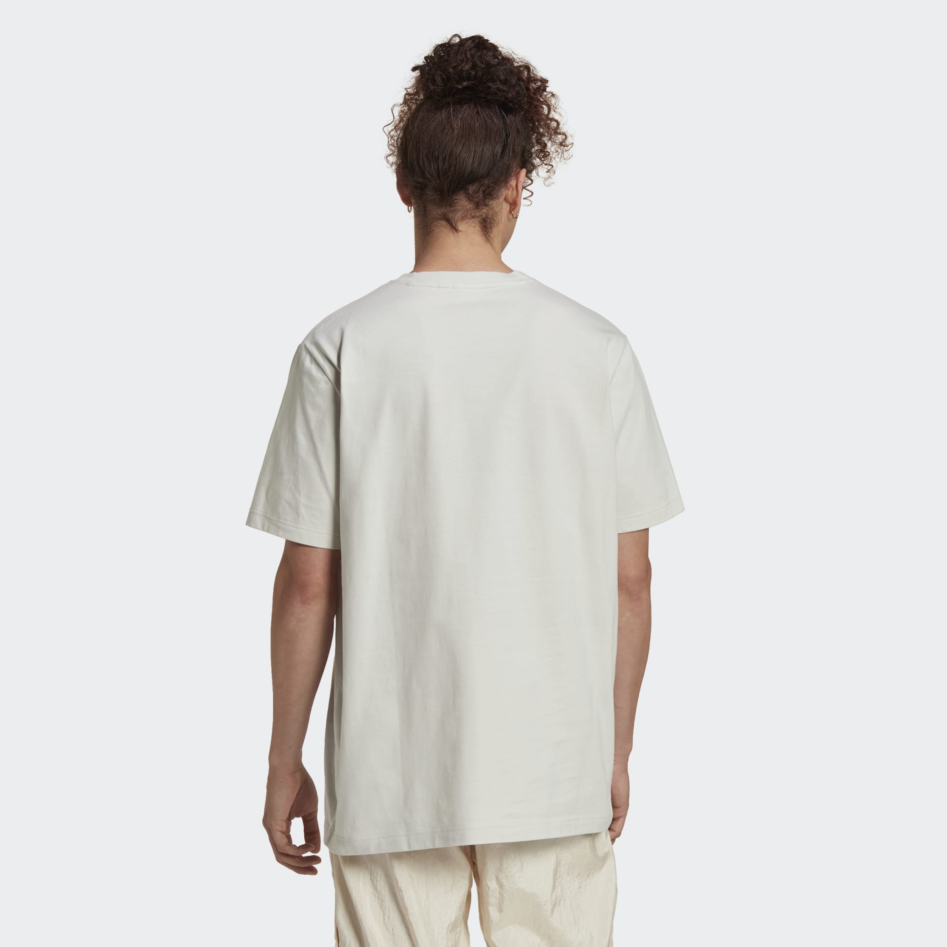 Reveal Essentials Tee