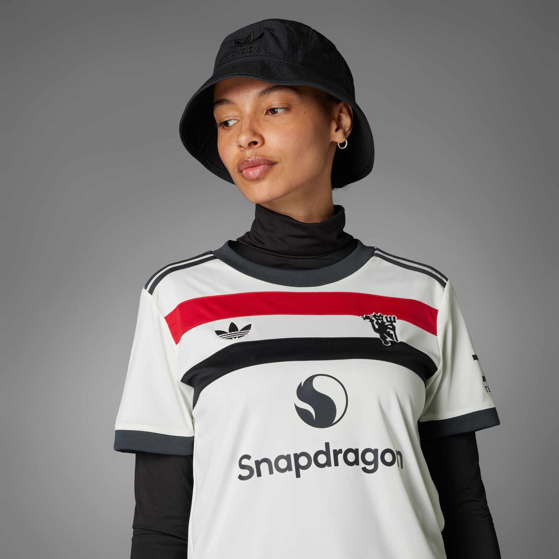 Treći dres Manchester United 24/25