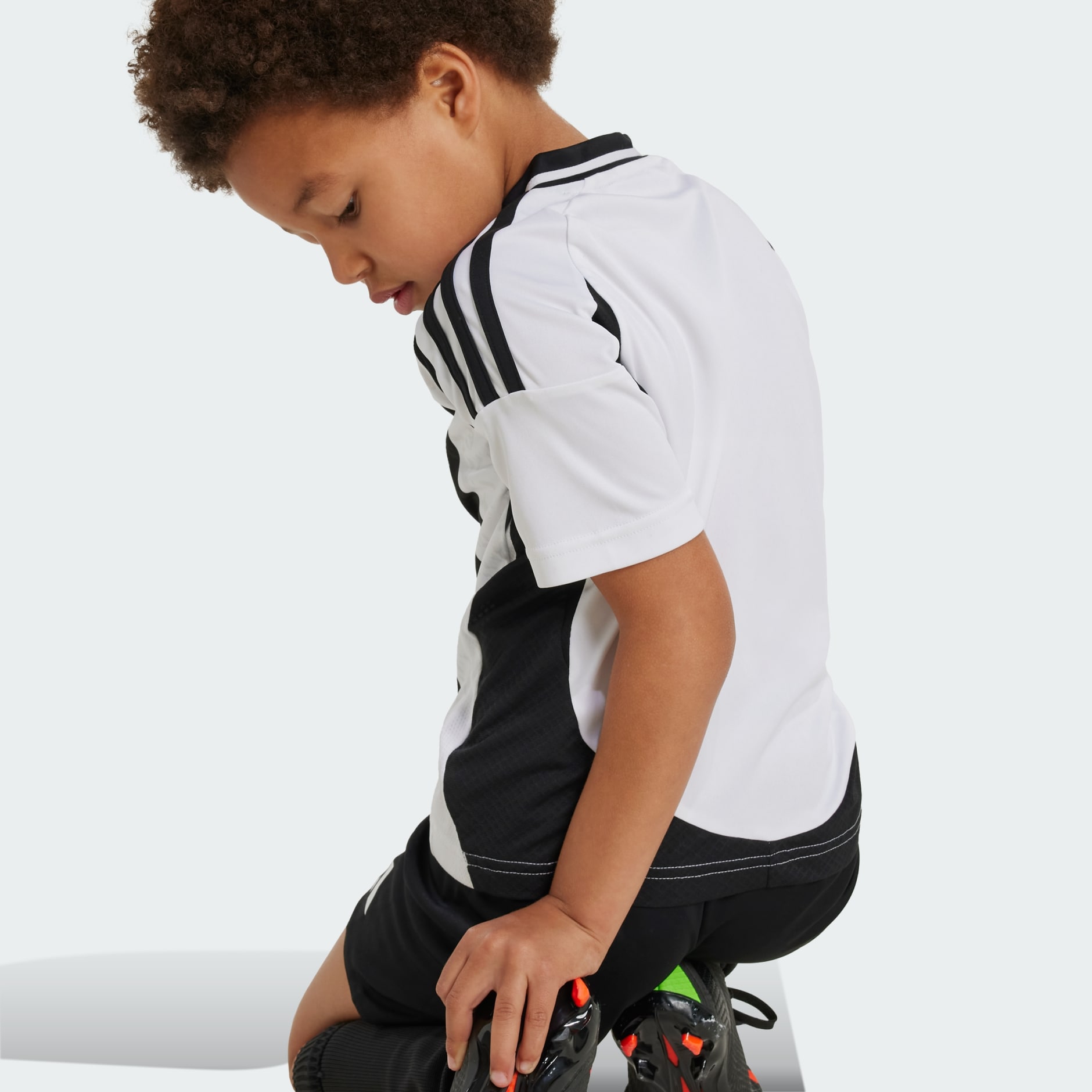 adidas Juventus 24 25 Home Mini Kit Kids White adidas TZ