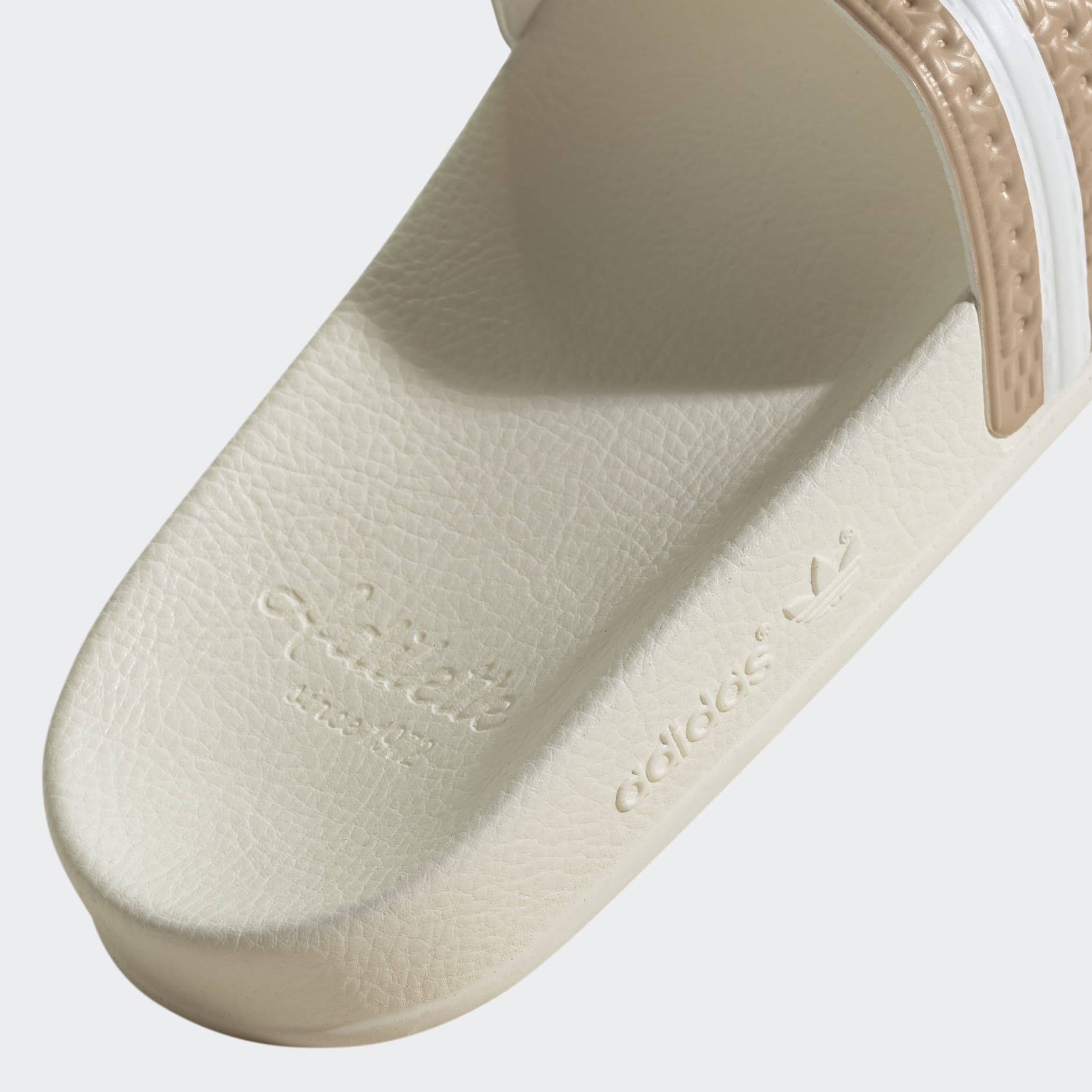 ADILETTE