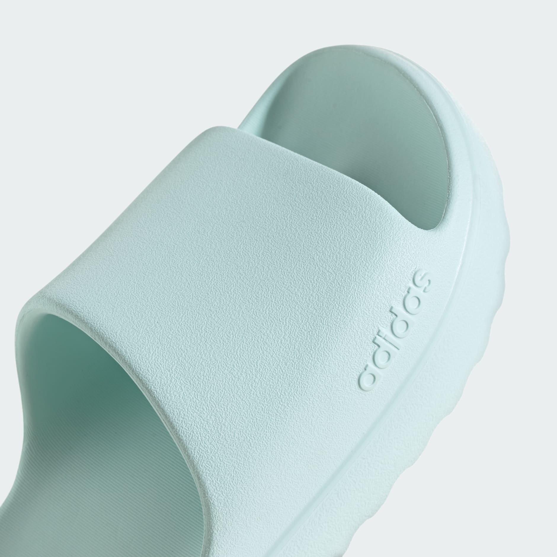 כפכפי Adilette Lumia