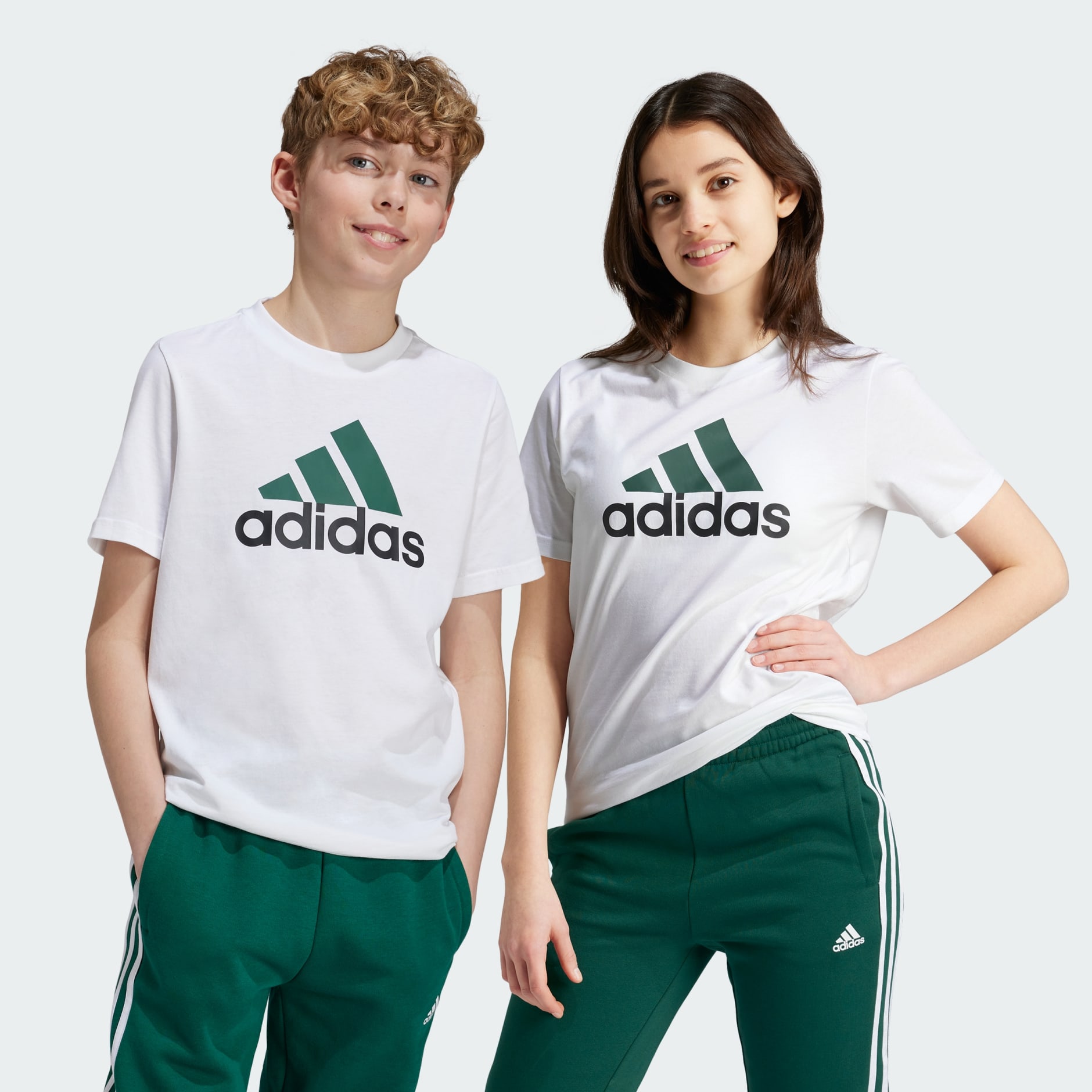 Adidas kids logo online