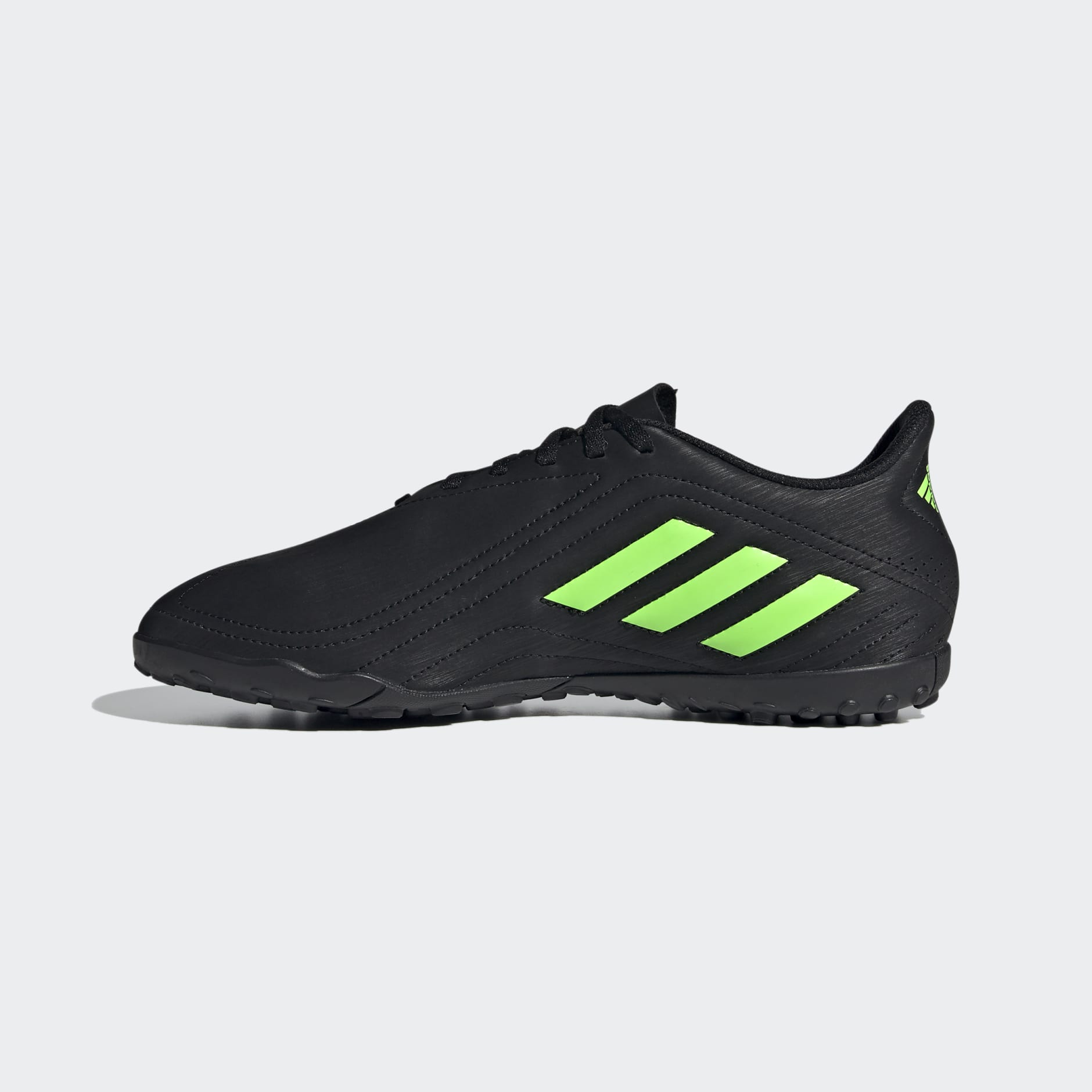 Deportivo Turf Boots