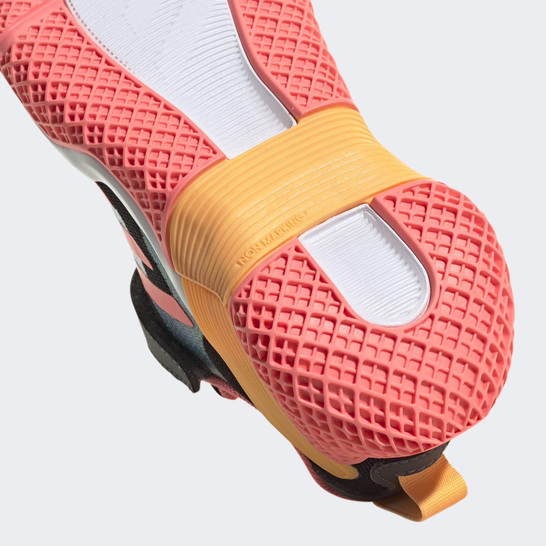4UTURE Runner Shoes
