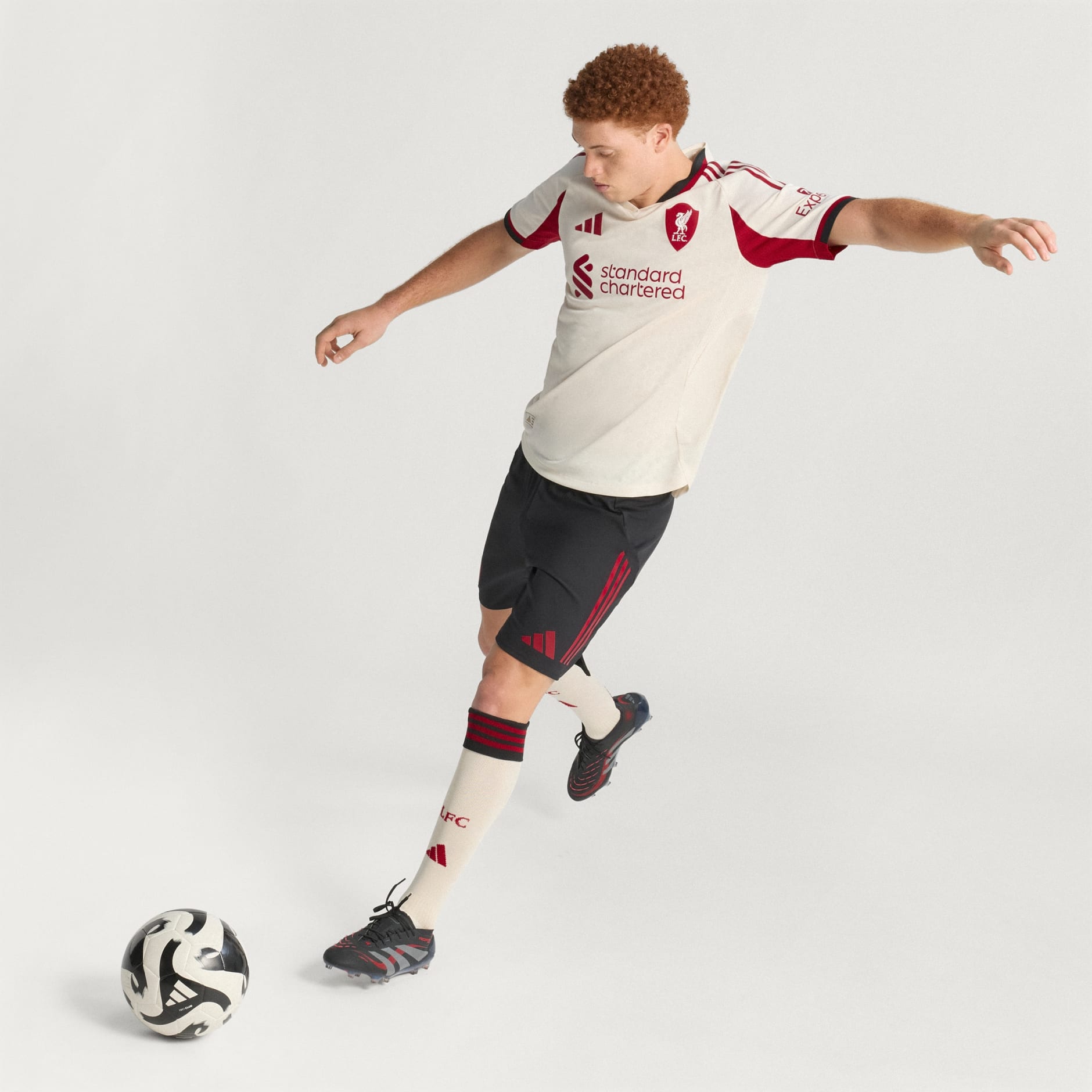 Tricou Liverpool FC 25/26 pentru meciuri &icirc;n deplasare