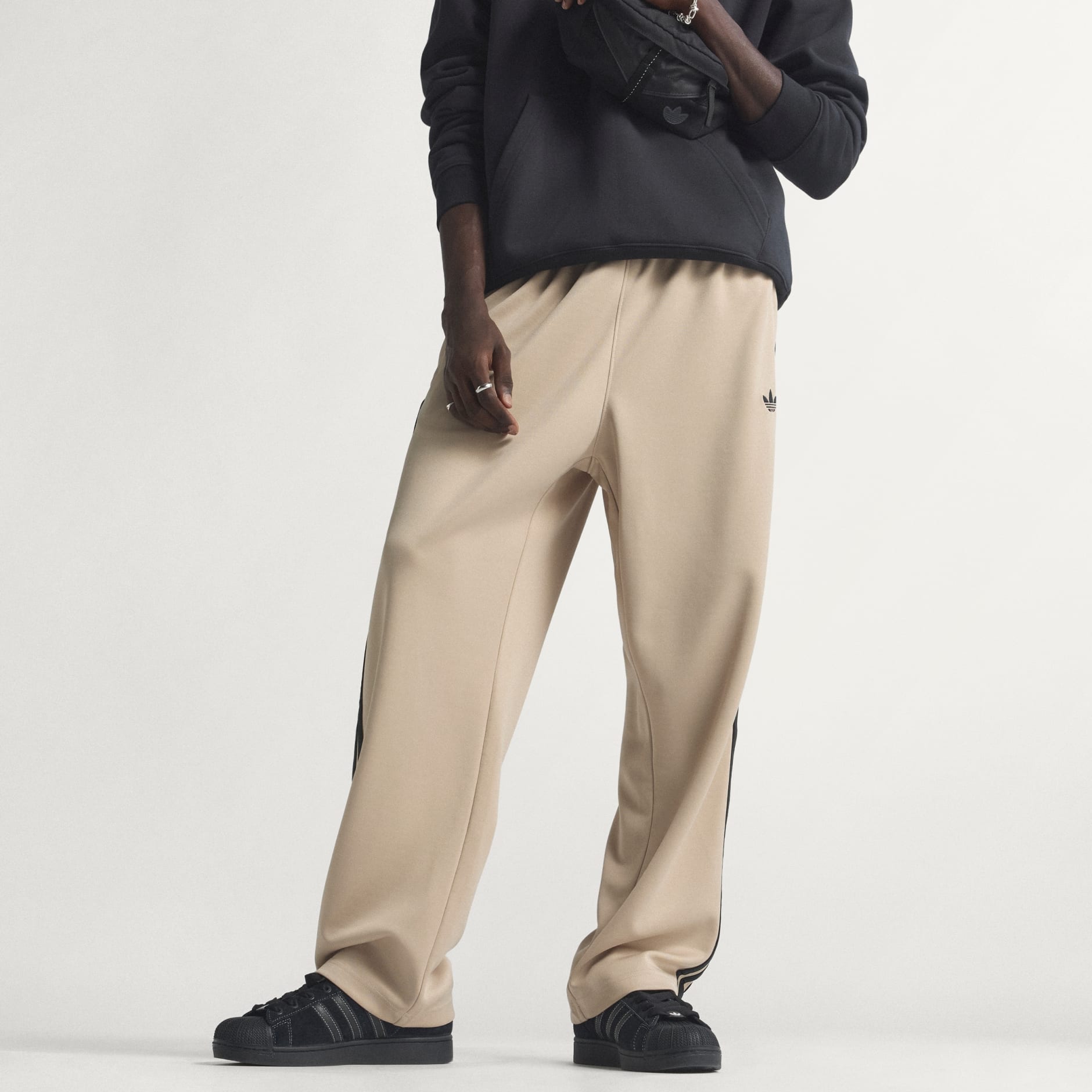 PANTALONI DE TRENING LEJERI ADICOLOR