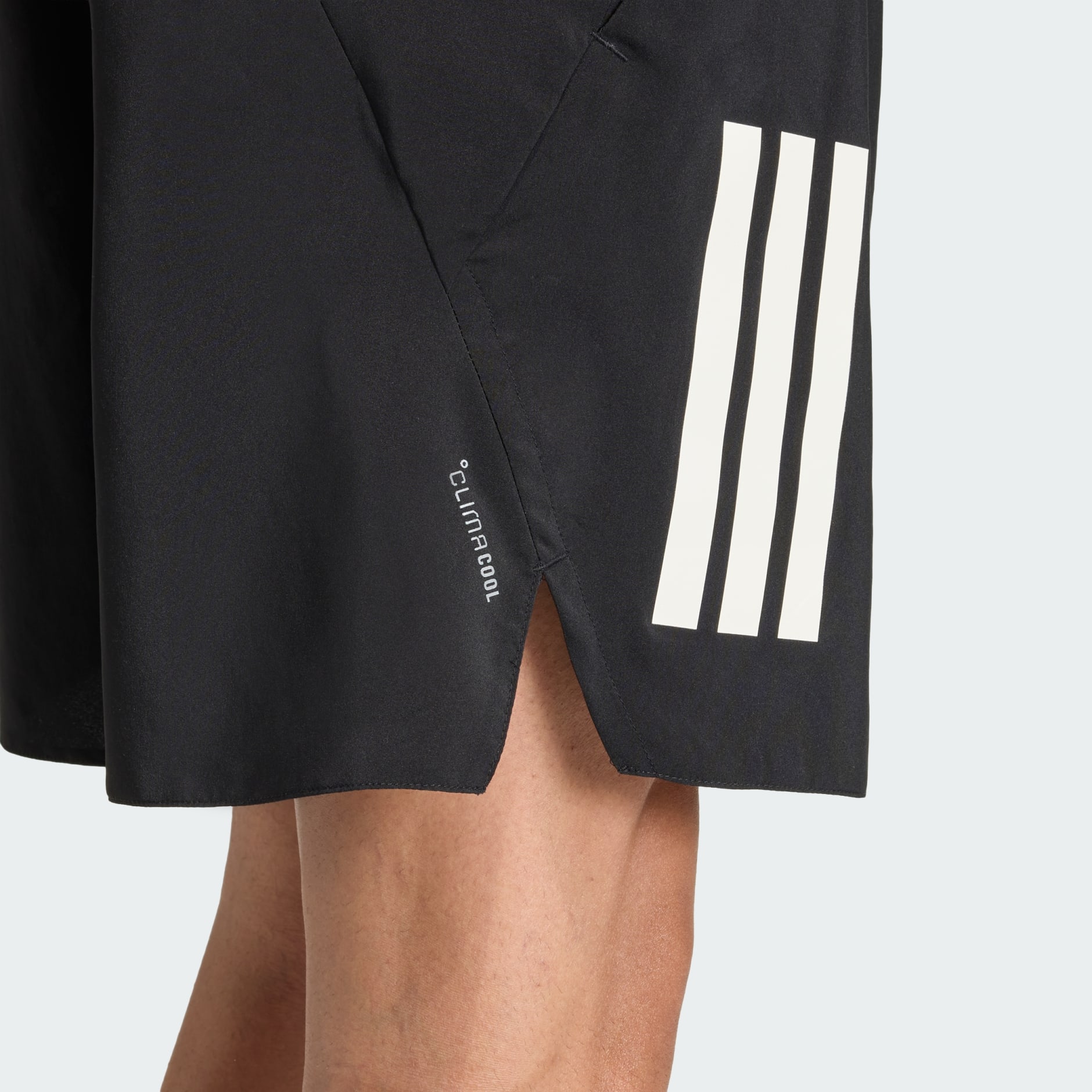 Adi365 Formotion 標誌性跑步短褲