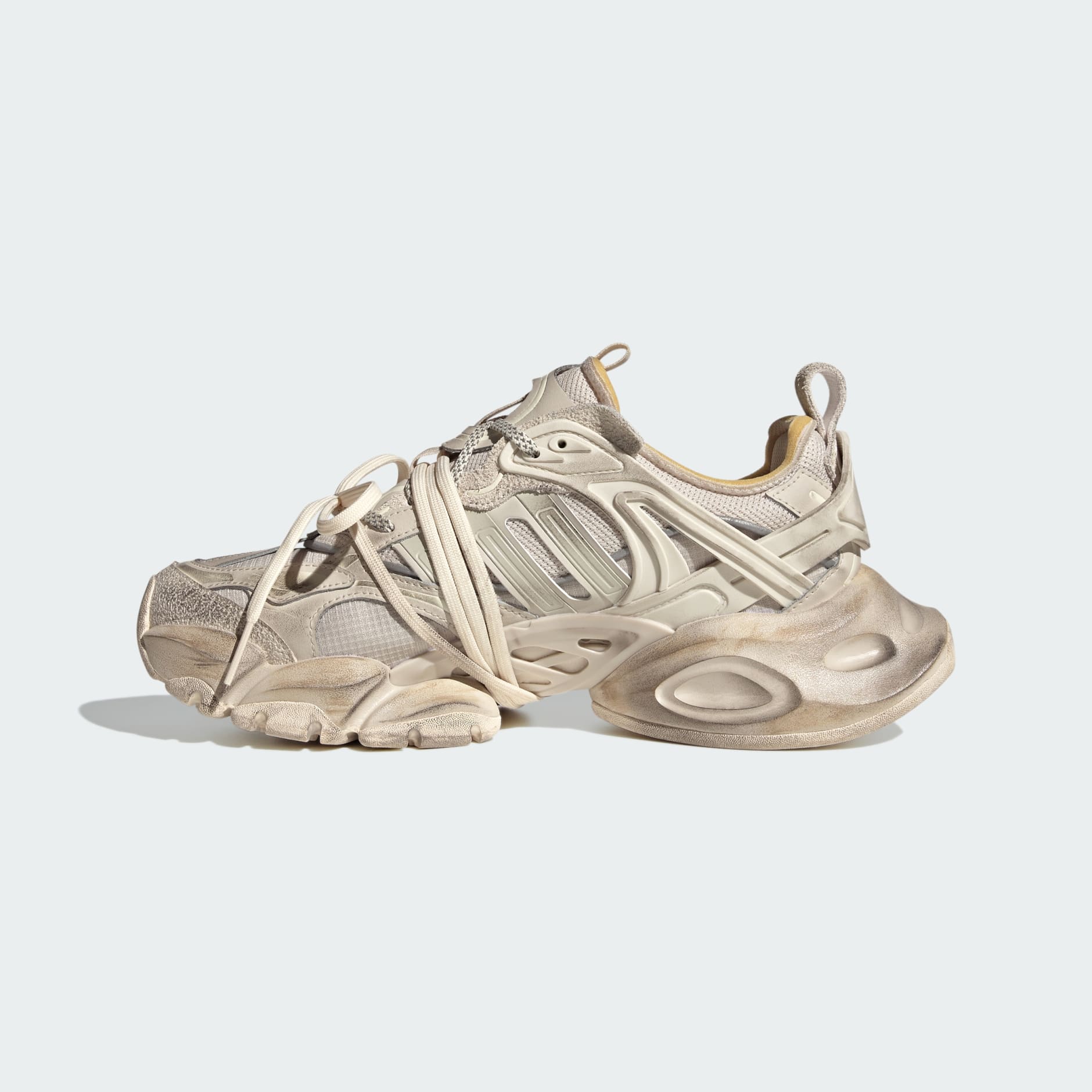 日本未発売 adidas XLG RUNNER DELUXE ベージュ 27.0 XLG Runner Deluxe Shoes - Beige | adidas Hong Kong