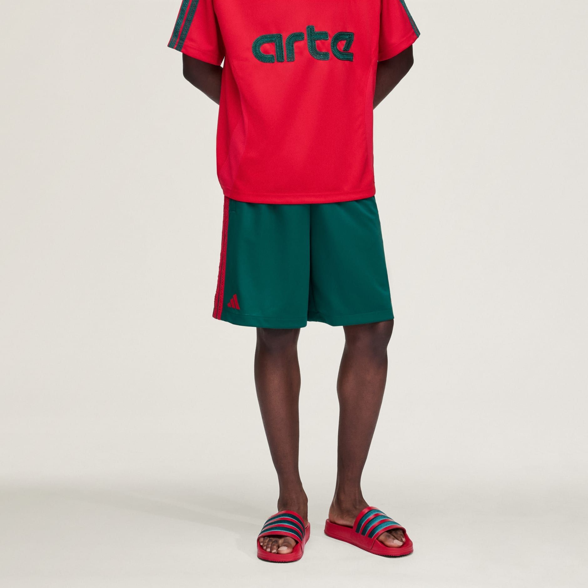 Pantaloni scurți adidas x Arte Antwerp