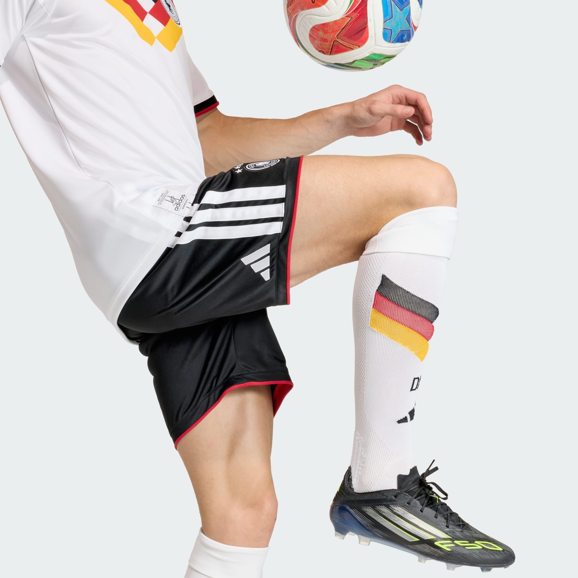 Pantaloni scurți Germania 26 Authentic pentru meciuri pe teren propriu