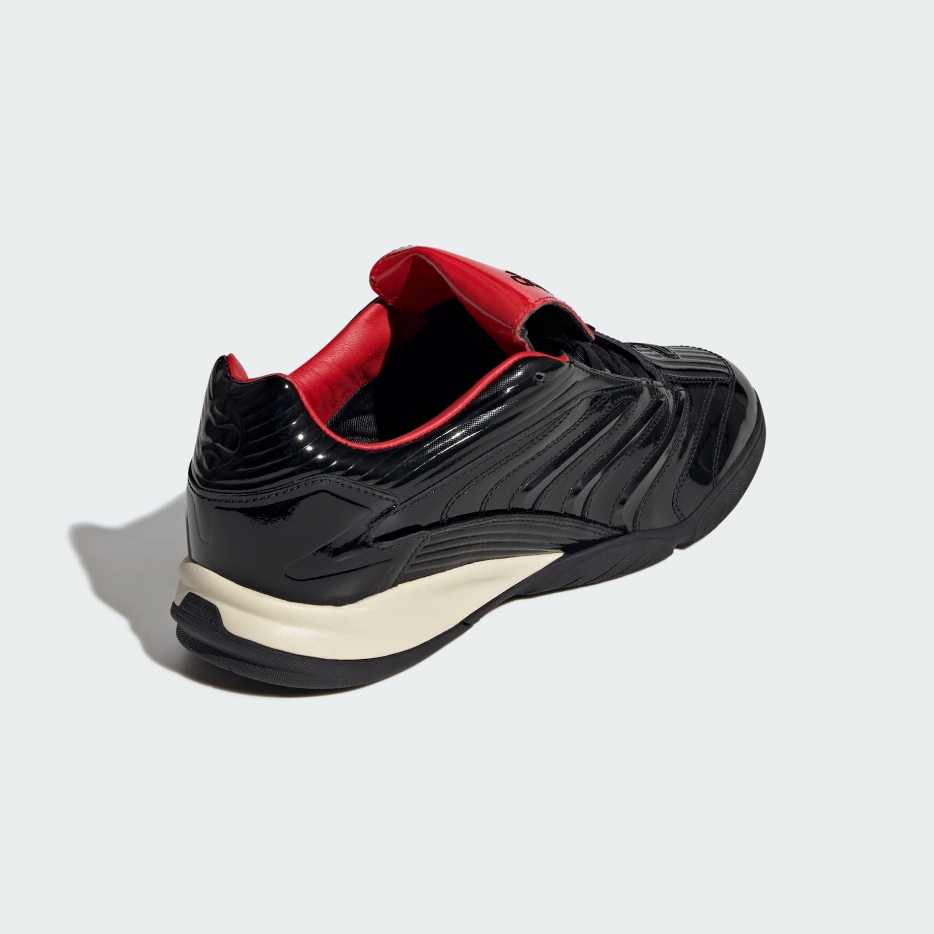 PANTOFI PREDATOR SALA