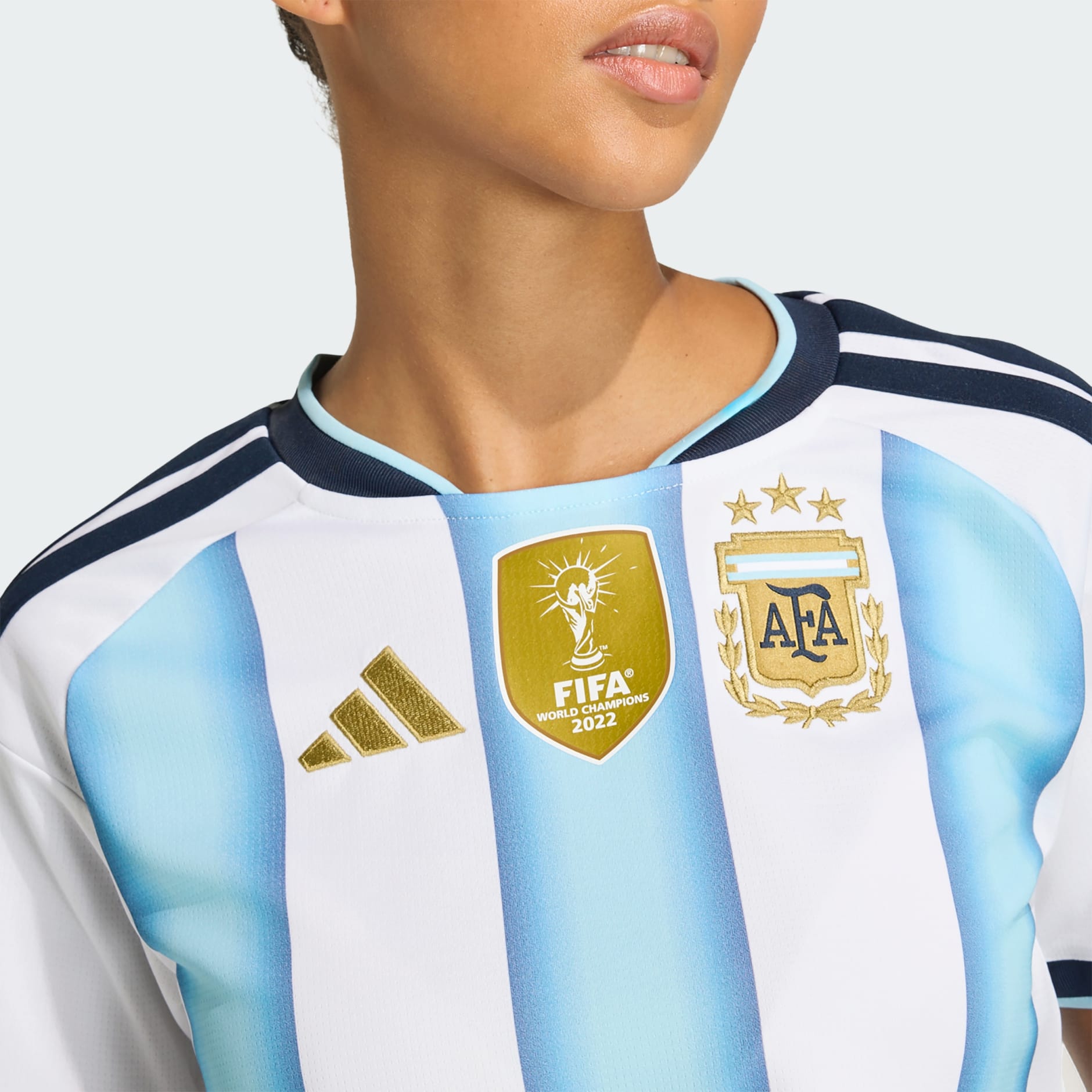 חולצת כדורגל קרופ למשחקים ביתיים של נבחרת ארגנטינה (26)