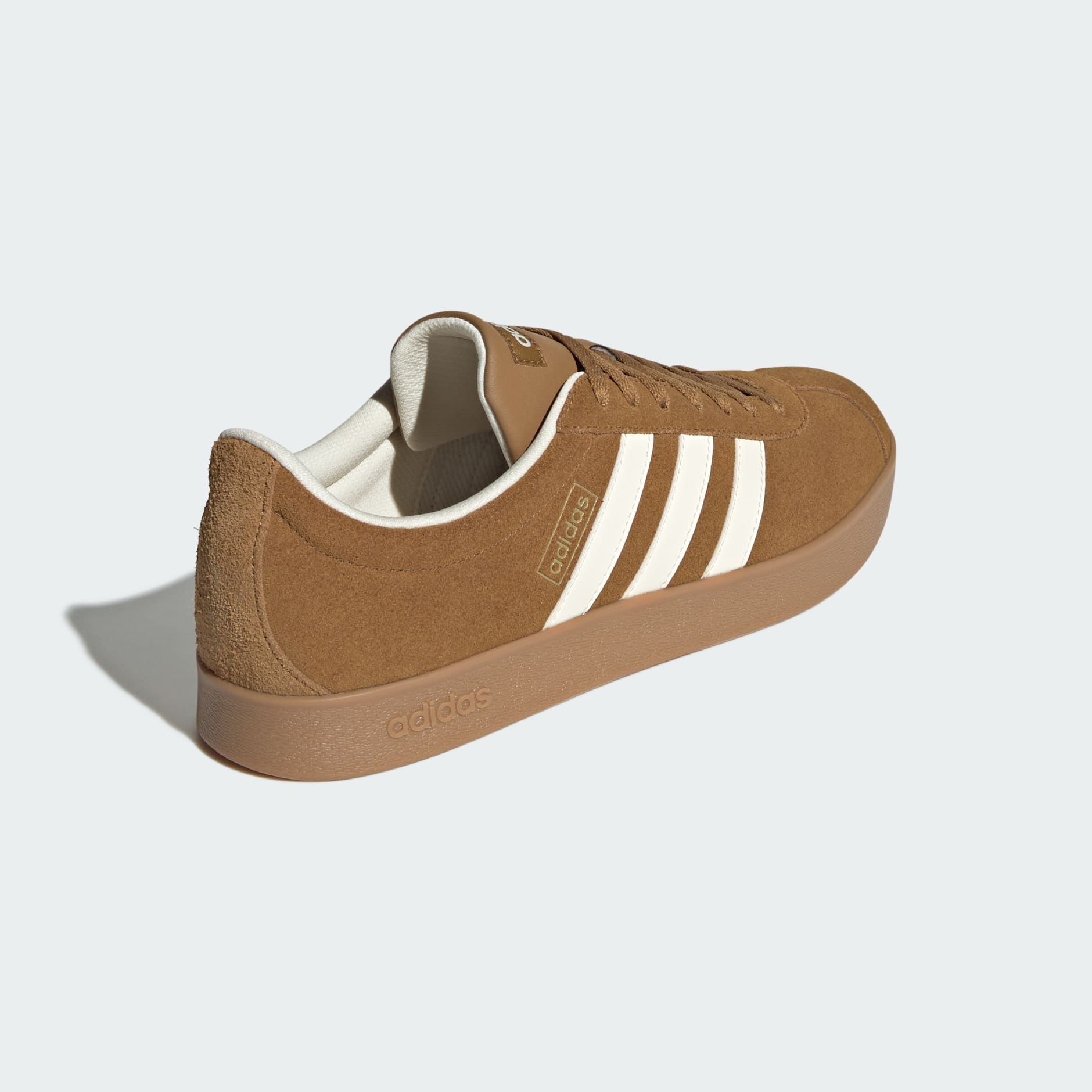 VL Court 經典運動鞋