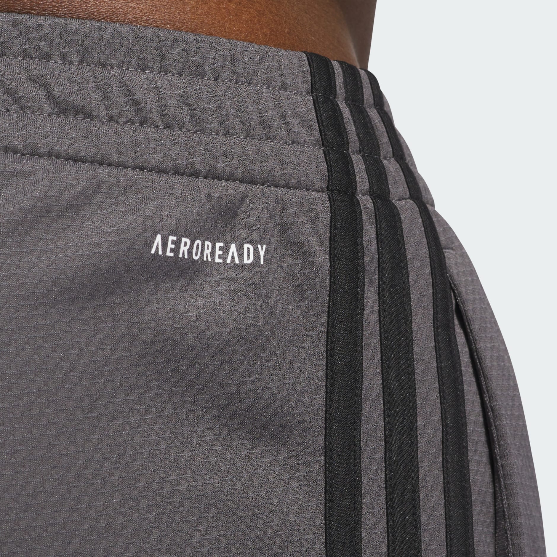 Pantaloni scurți din tricot AEROREADY cu 3 dungi