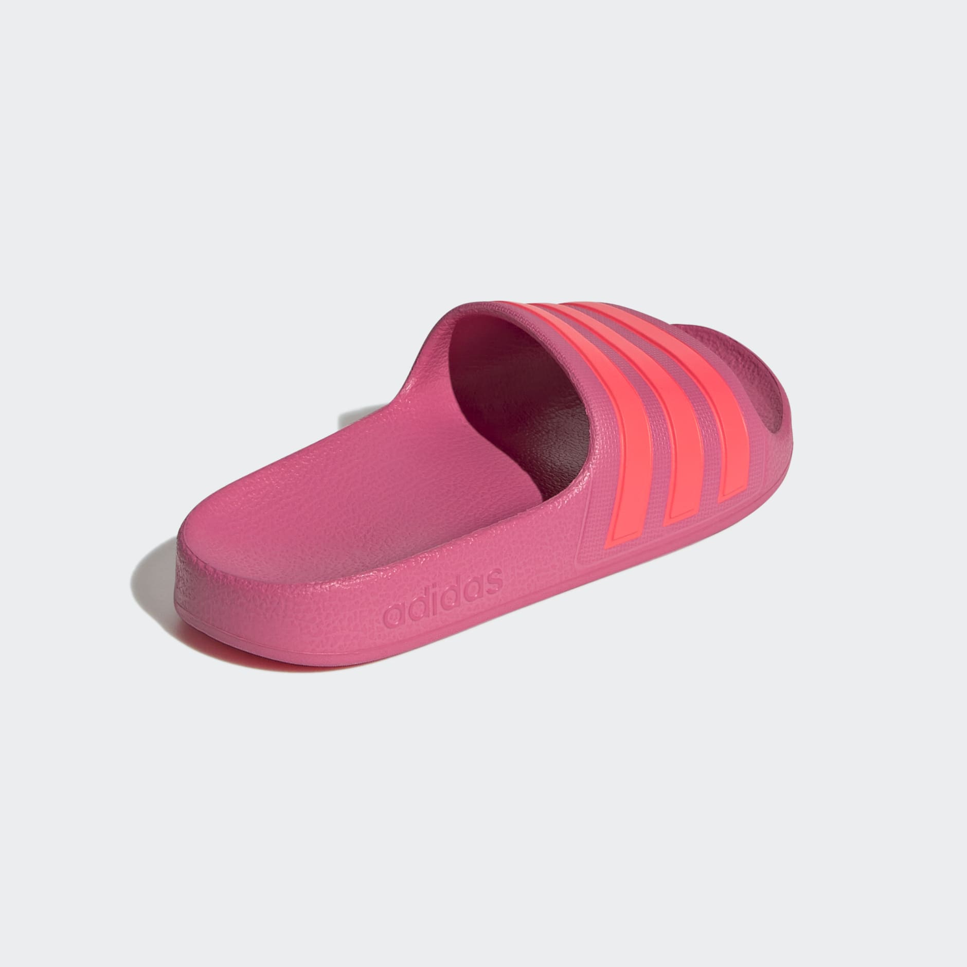 Adilette Aqua Slides
