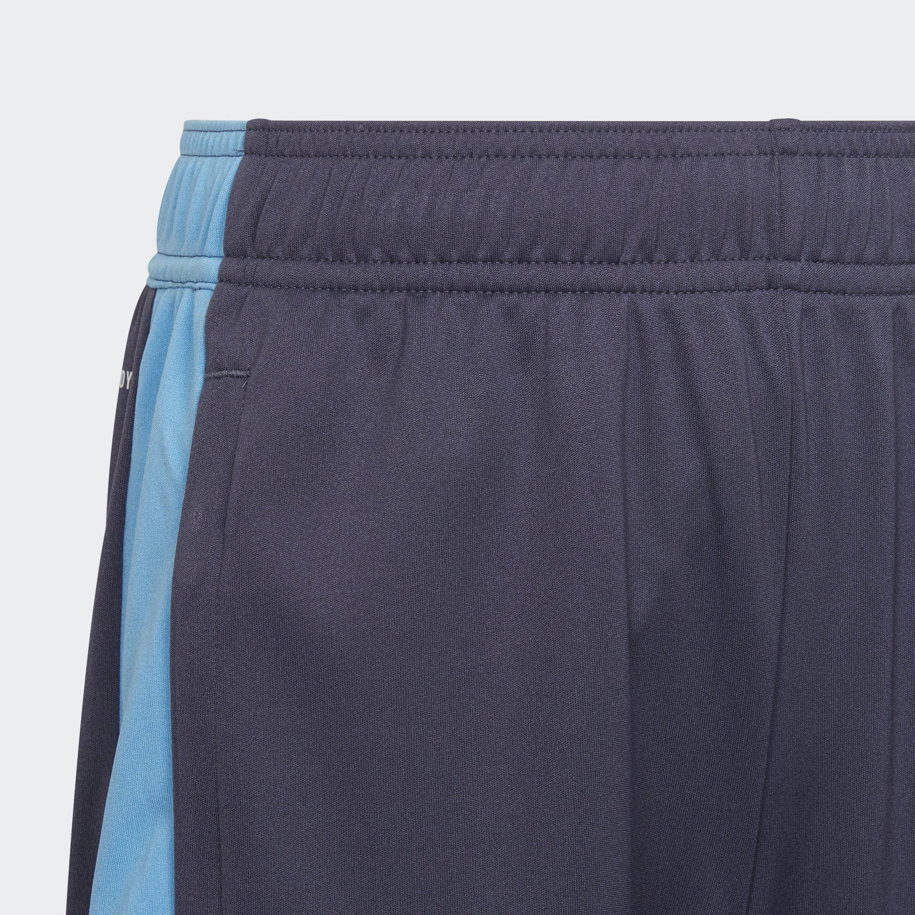 Tiro Essentials Shorts
