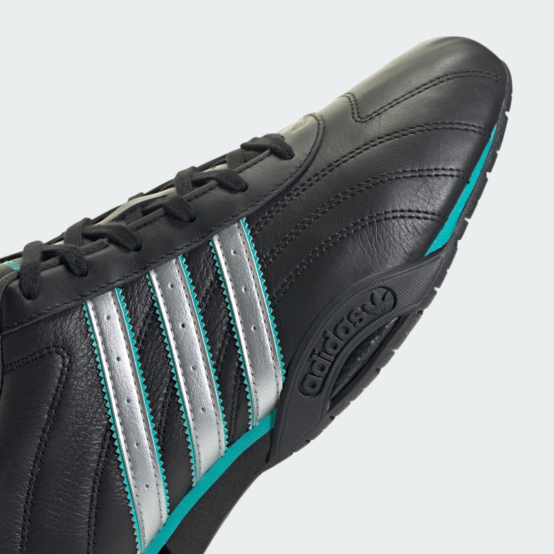 ADIRACER LO MERCEDES AMG PETRONAS F1 TEAM SHOES