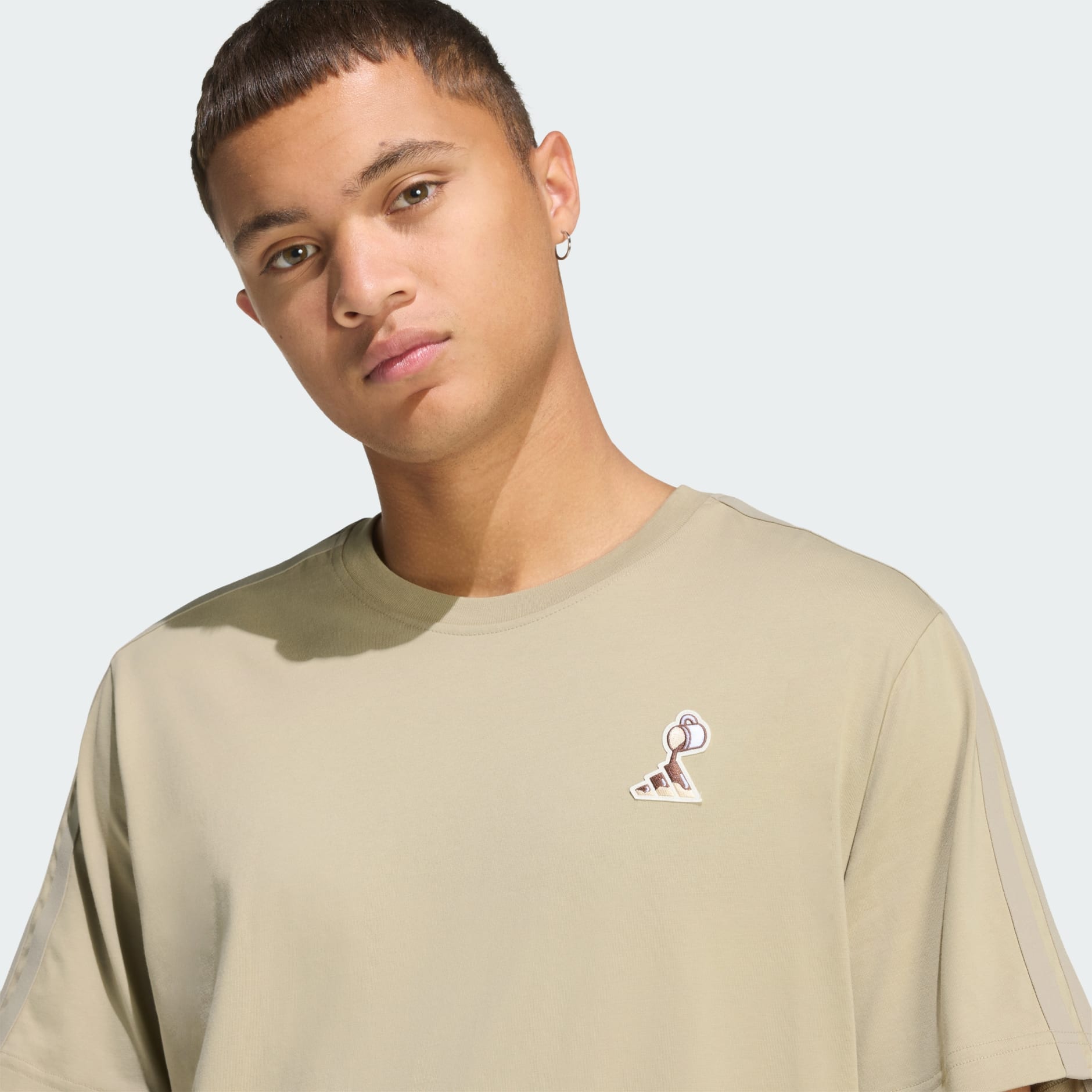 LUX COFFEE CAFE POUR GRAPHIC T-SHIRT