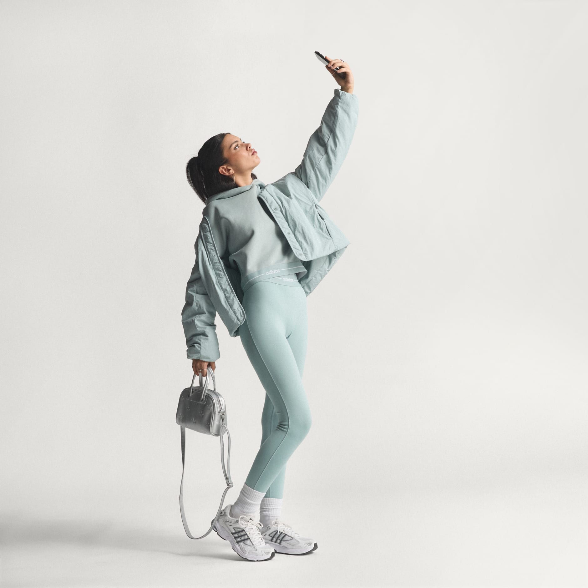 Skraćena majica s kapuljačom Hyperglam