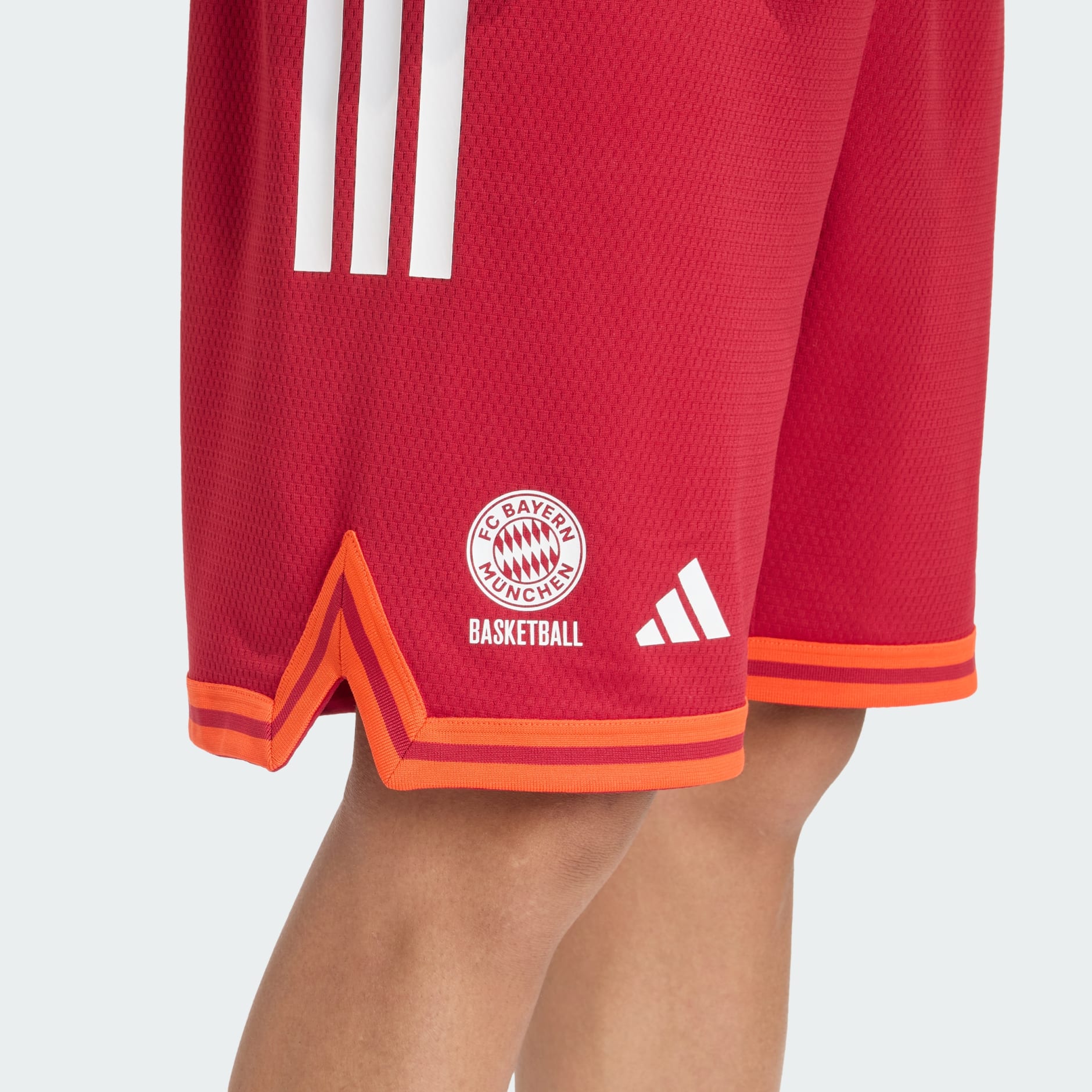 Ko&scaron;arka&scaron;ke kratke hlače domaćeg dresa kluba FC Bayern