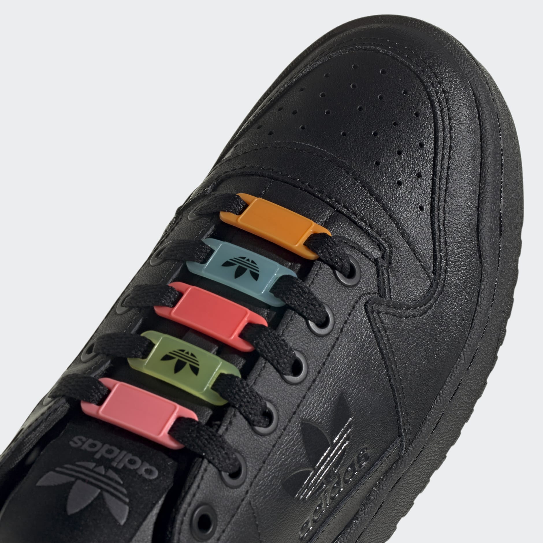 Forum Bold Shoes