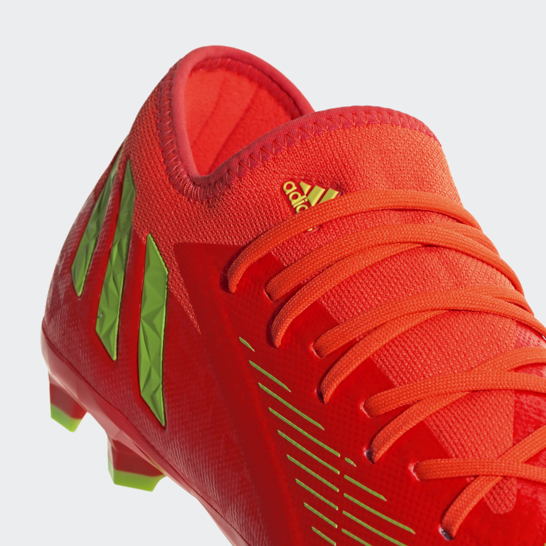 Guayos Predator Edge.3 Low Terreno Firme
