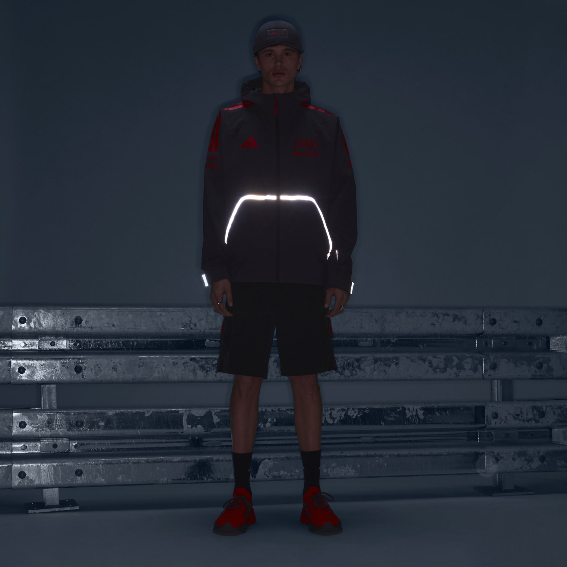 JAKNA ZA KI&Scaron;U AUDI REVOLUT F1 TEAM MECHANICS