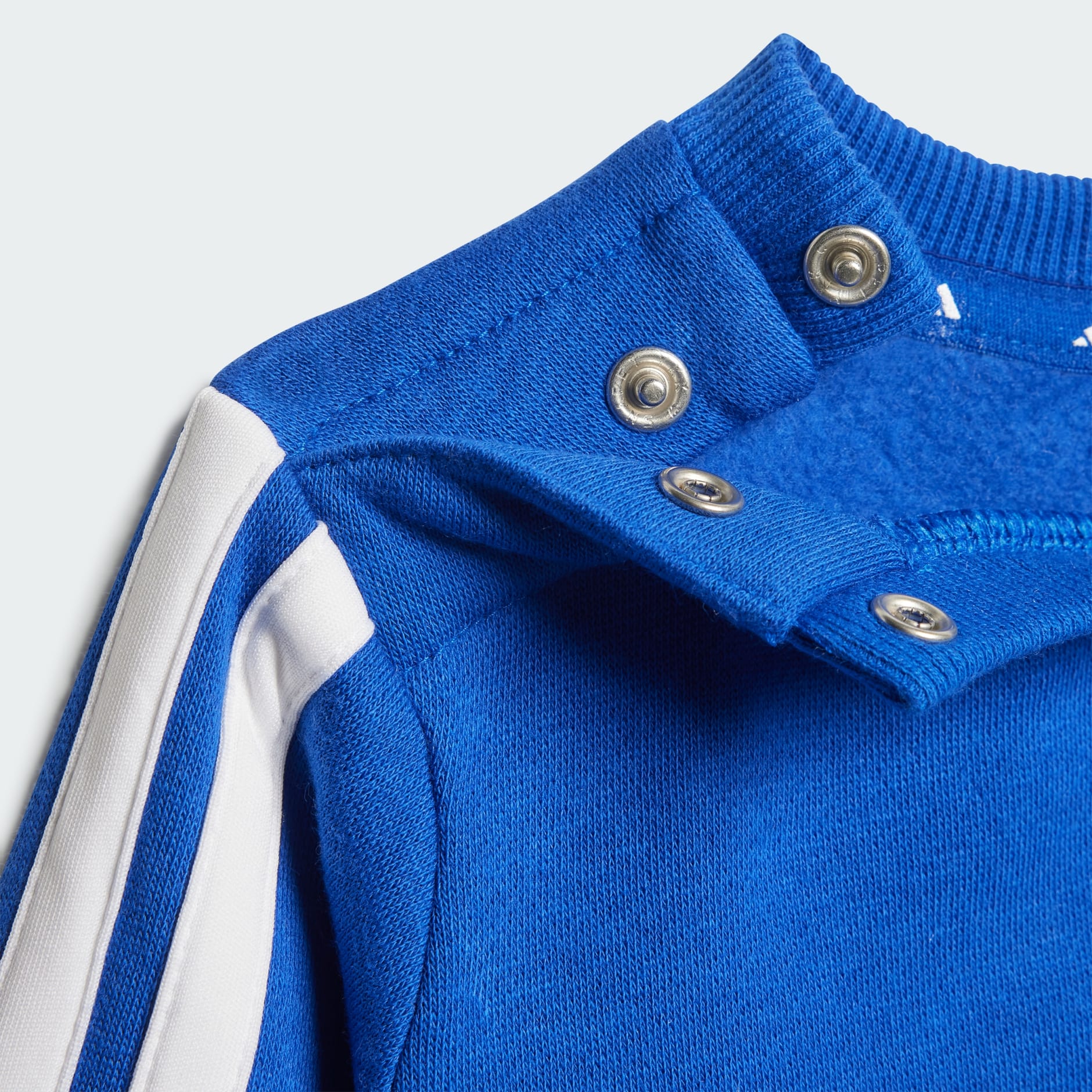 Set Seasonal Essentials Tiberio cu guler rotund și 3 dungi, din l&acirc;nă fleece, pentru copii