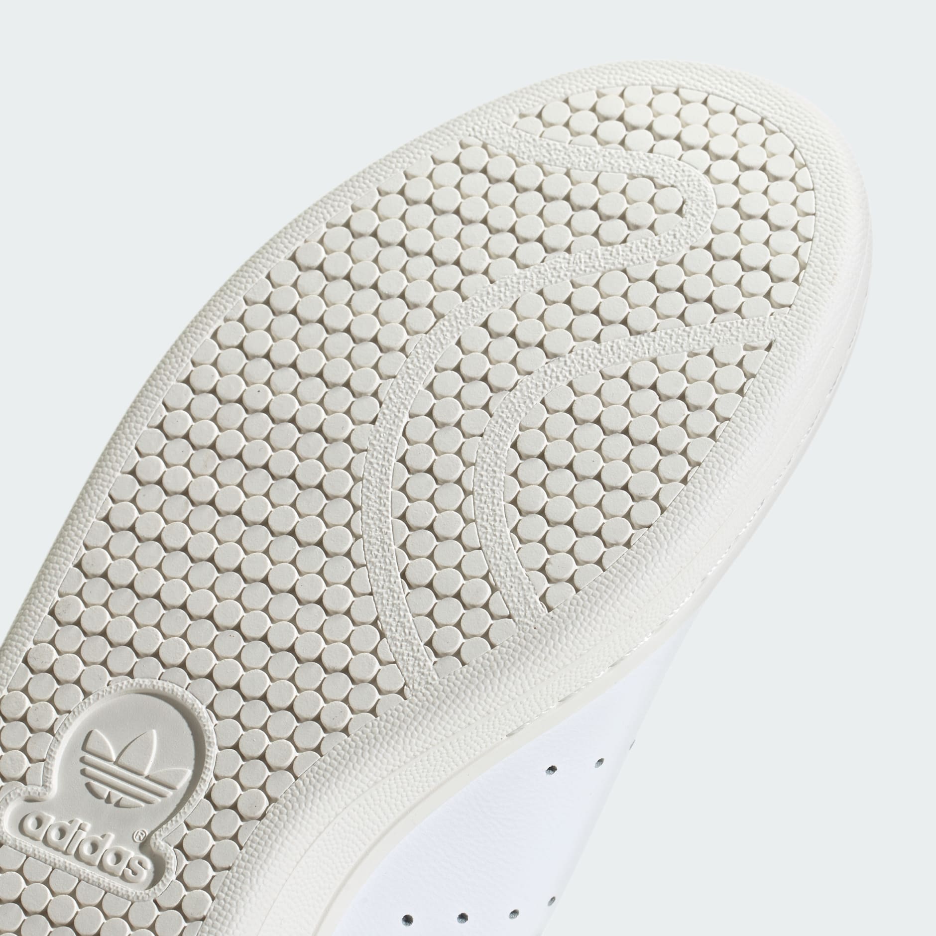 STAN SMITH