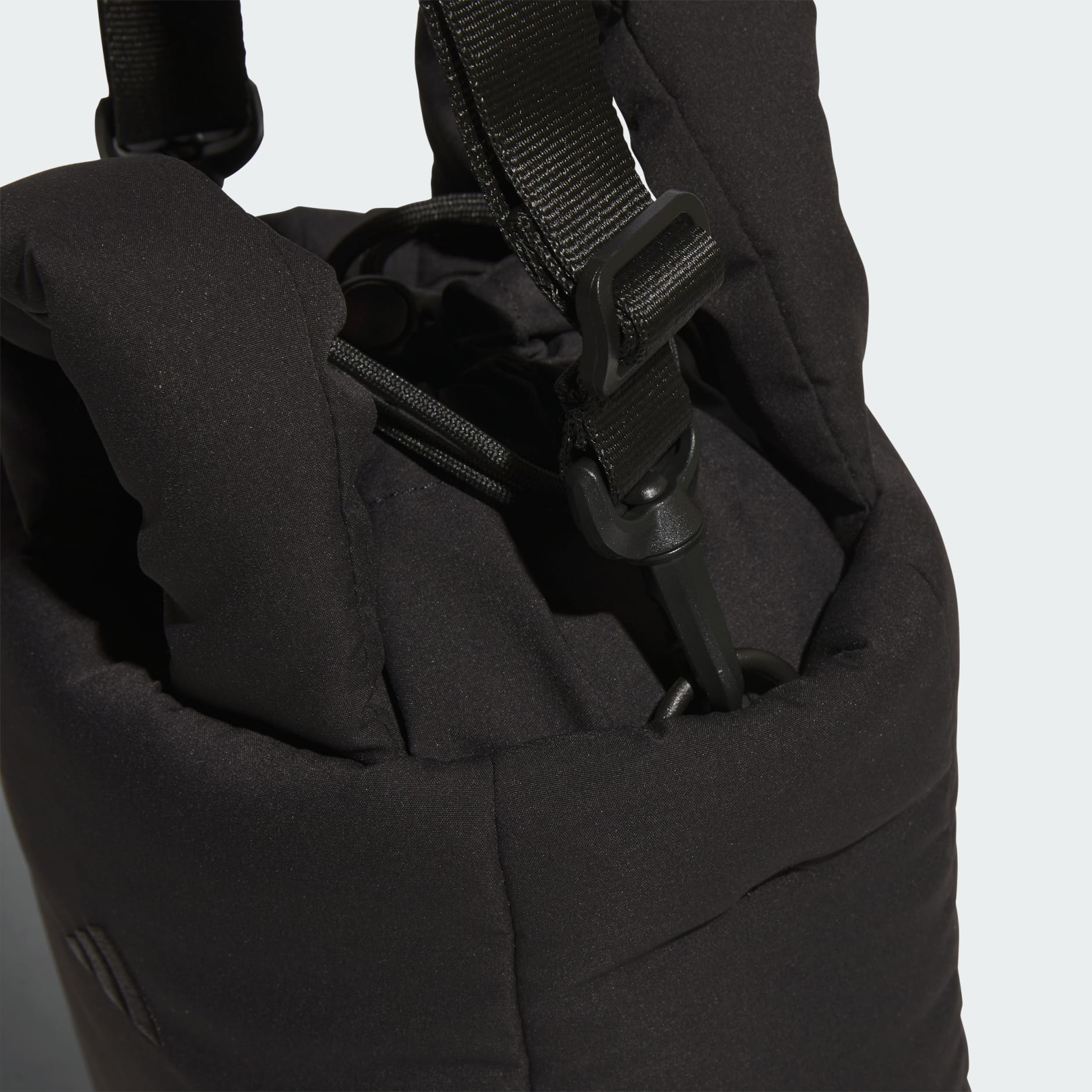 穿搭必備的蓬鬆斜孭袋