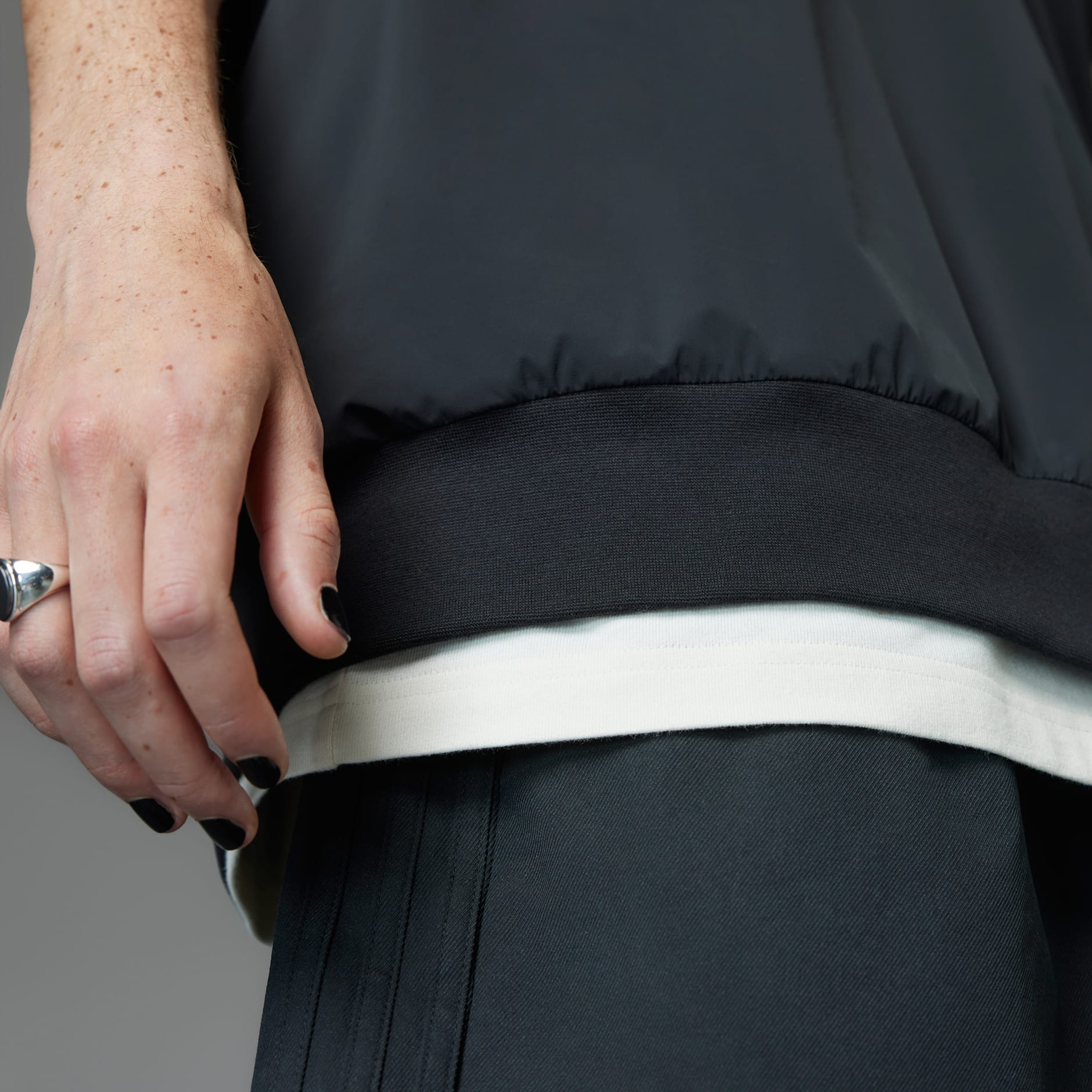 Rolling Links Pullover Vest