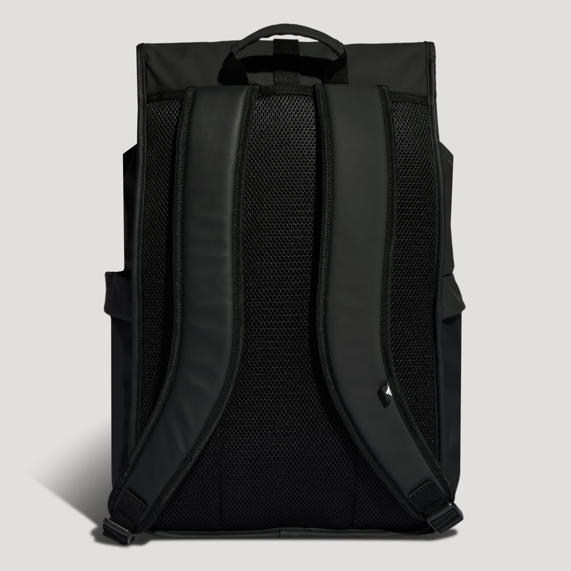UNISEX URBAN SPORTS SLEEK BACKPACK