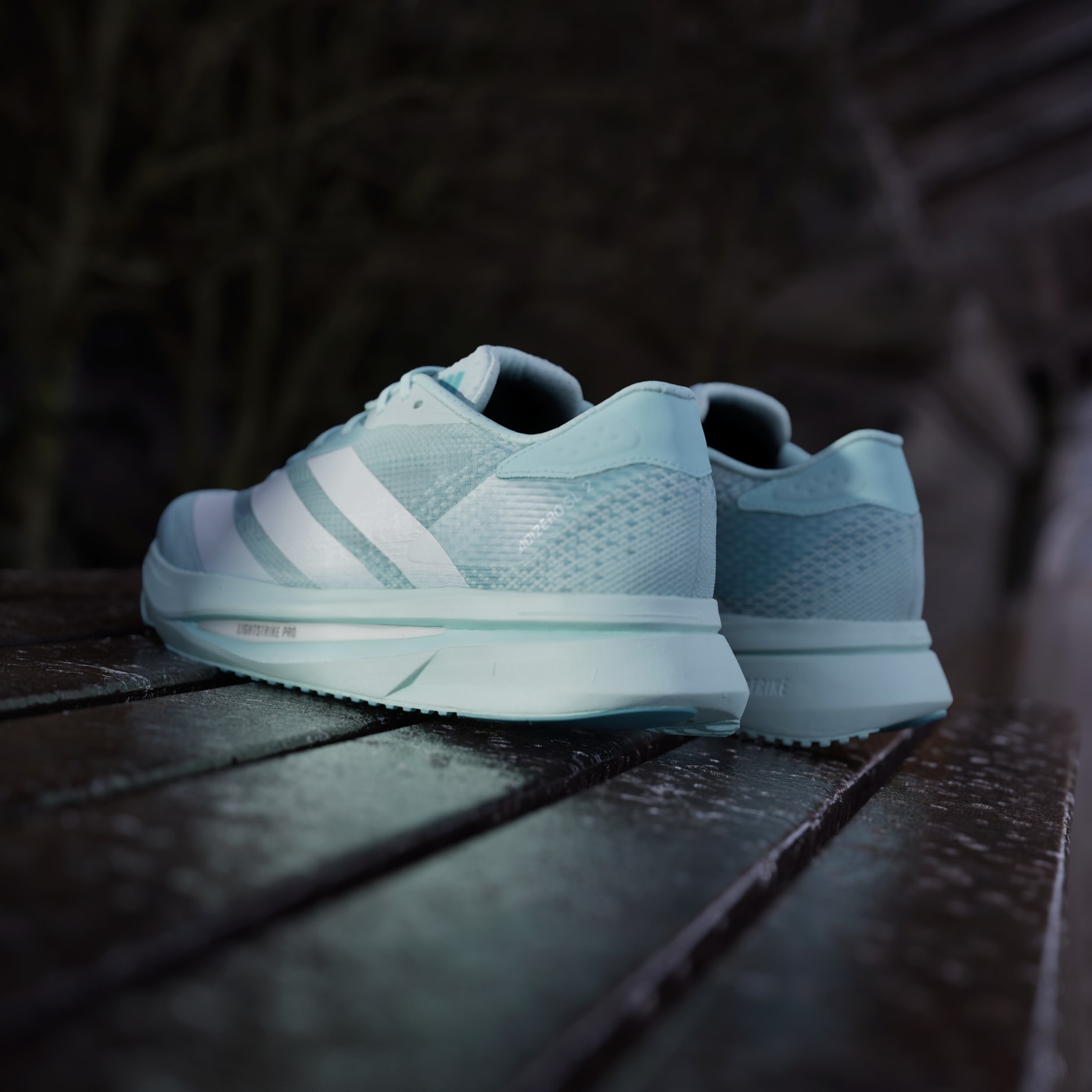 حذاء Adizero SL2