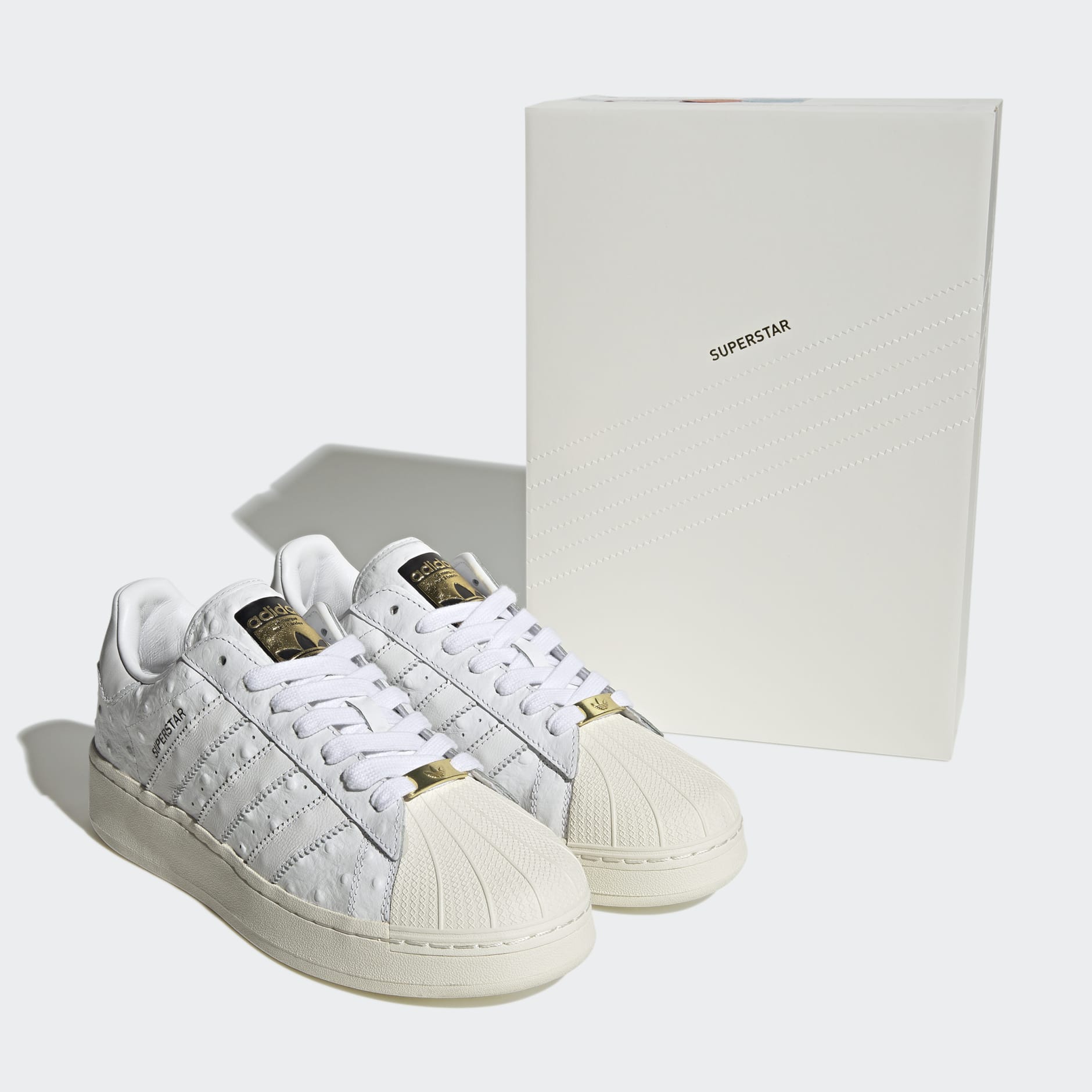 uitzetten Ophef prototype Shoes - Superstar XLG Shoes - White | adidas Oman