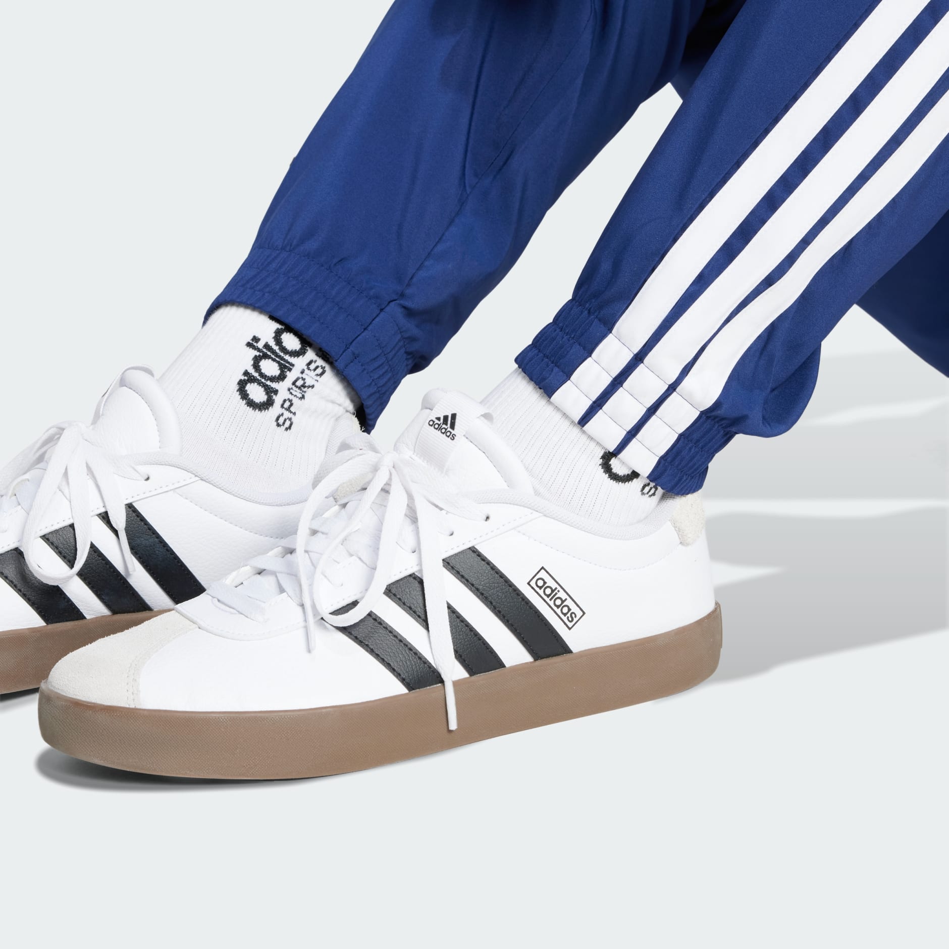 Essentials 3-Stripes Woven Pants