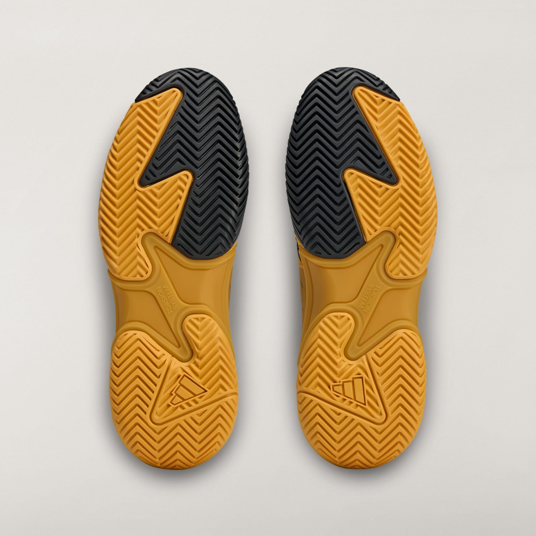 ユリアン Men's Y-3 Barricade 13 Tennis Shoes Collegiate Gold and Black