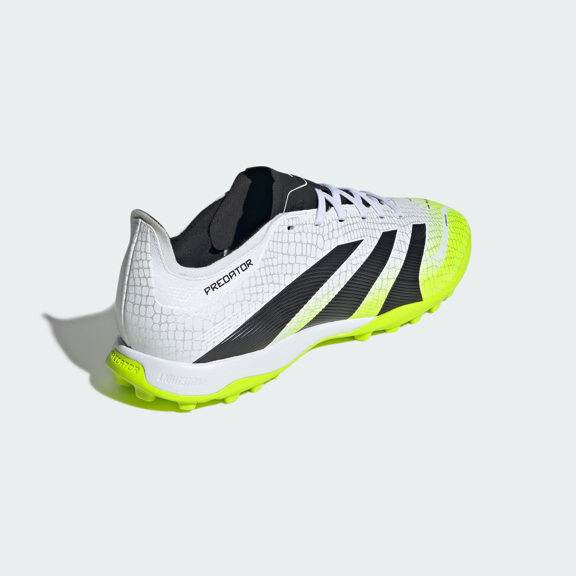 Predator League Turf Boots
