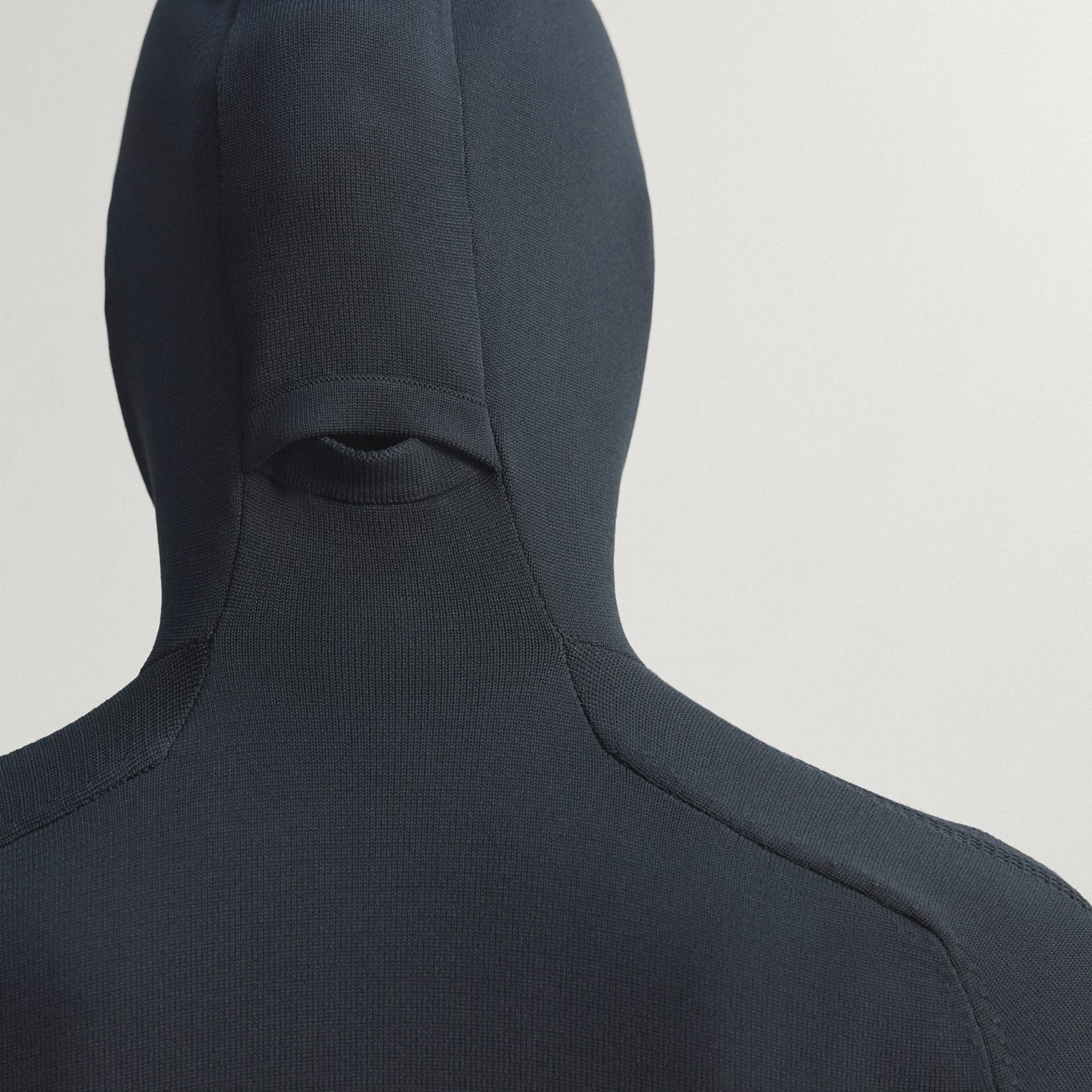 KNITTED HOODED LONG SLEEVE