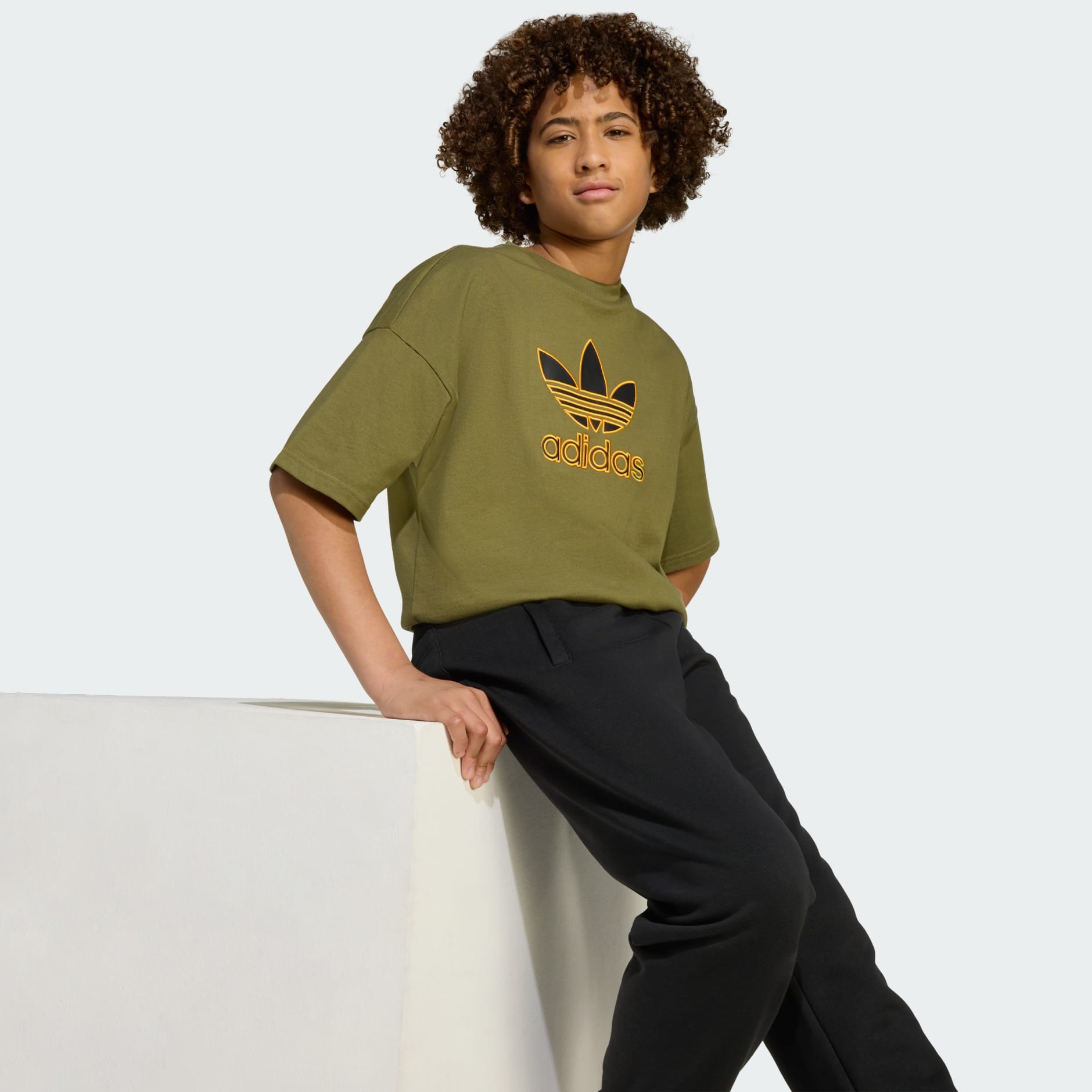 Tricou cu logo Trefoil supradimensionat