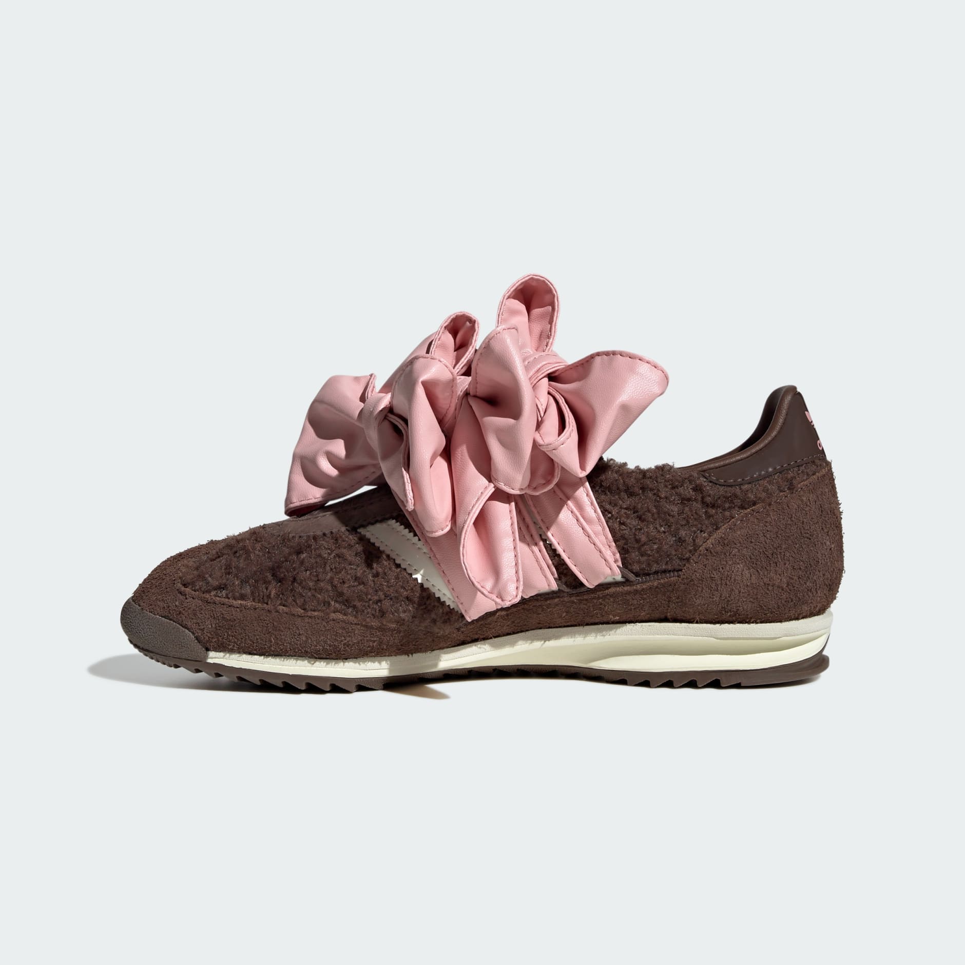 【ADIDAS】ADIDAS X CAROLINE HU SL 72 OG ★送料・関税込★ Adidas x CAROLINE HU SL 72 OG Sneakers | Brown | FARFETCH