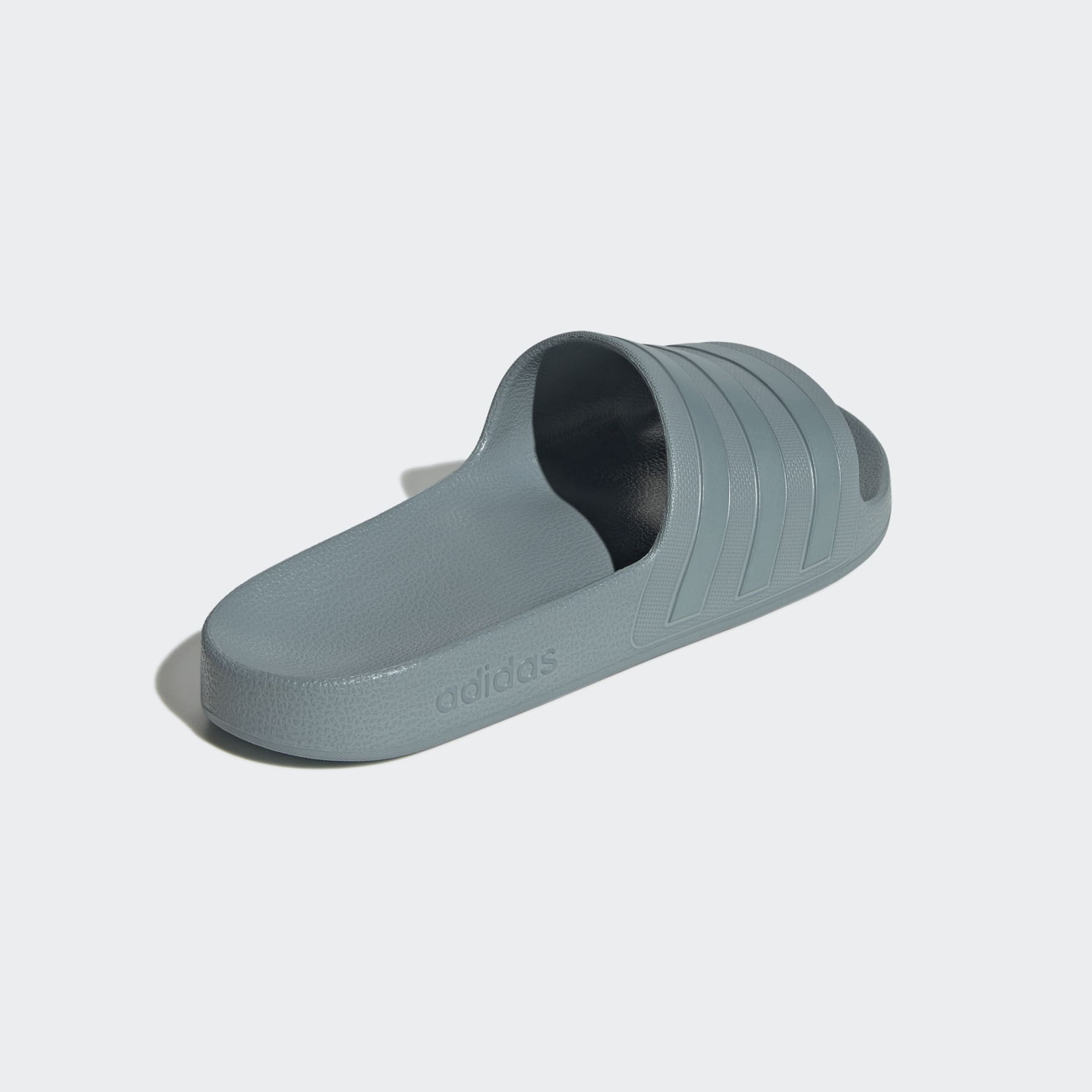 Adilette Aqua Slides