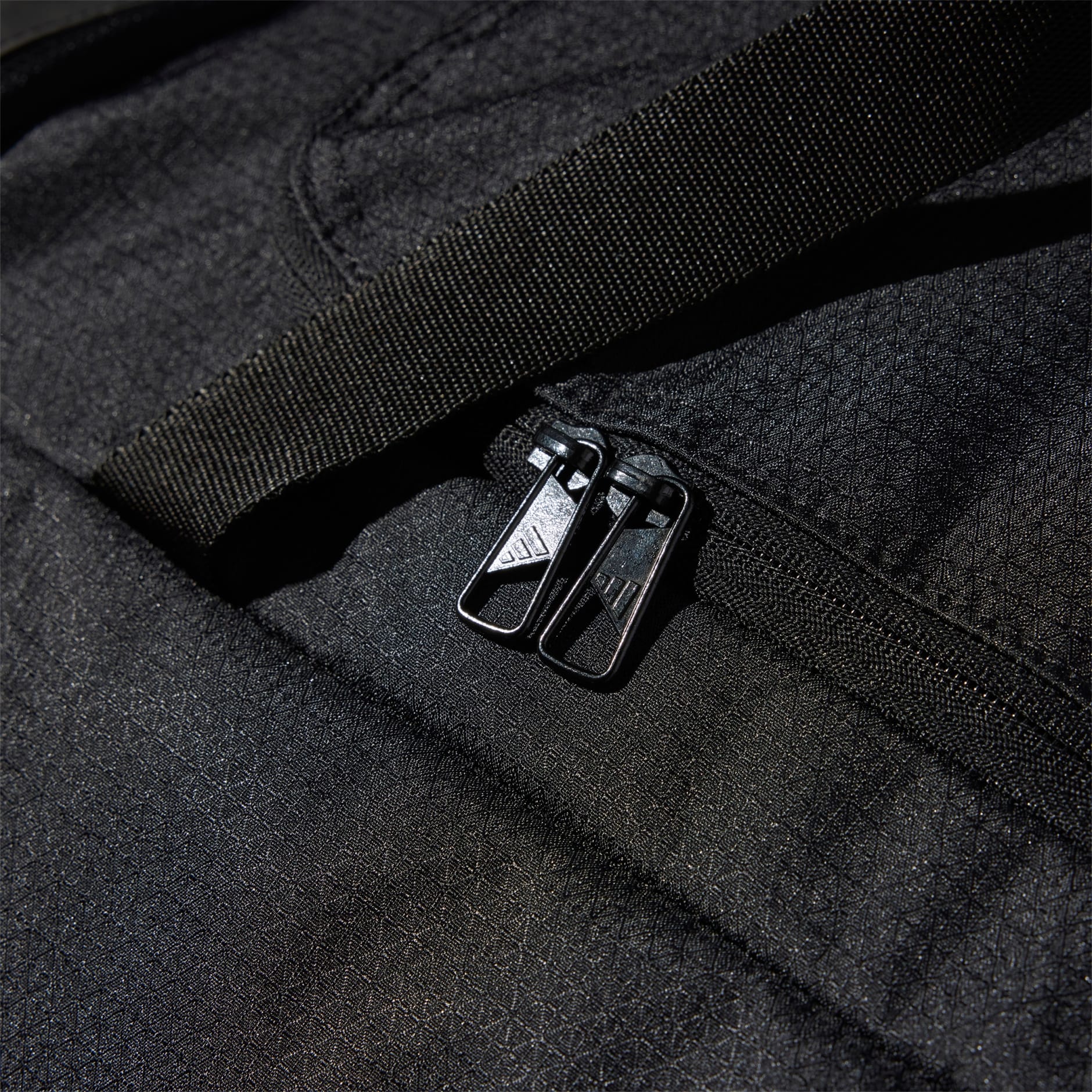 Geantă de voiaj mare Essentials cu 3 dungi