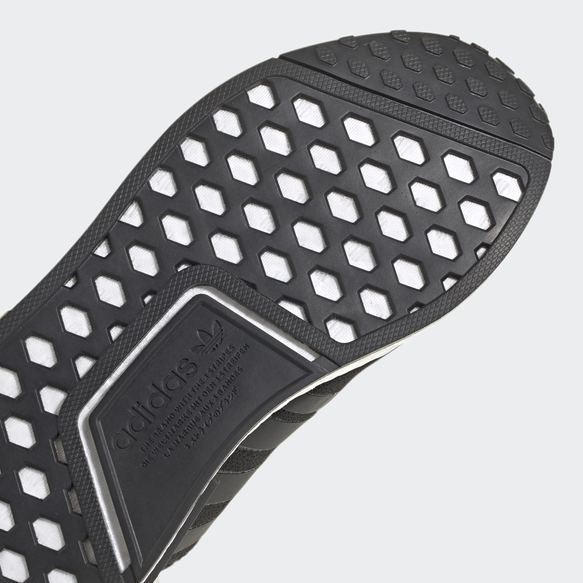 Archeologisch dubbellaag Comorama adidas NMD_R1 Shoes - Black | adidas SA