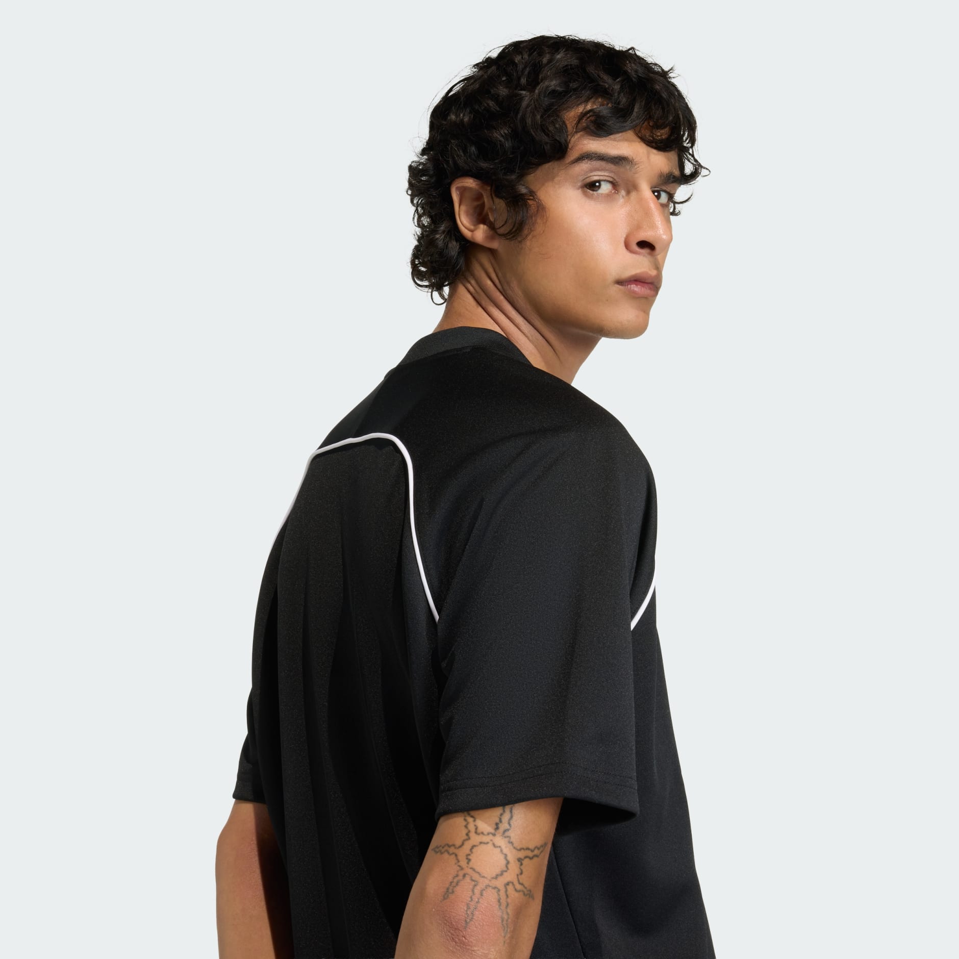 قميص SST FOOTBALL